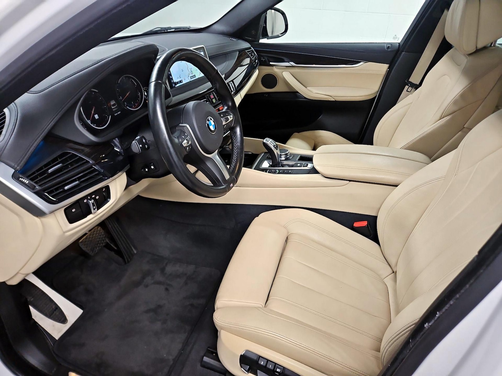 2017 BMW X6 xDrive35i - Photo 12