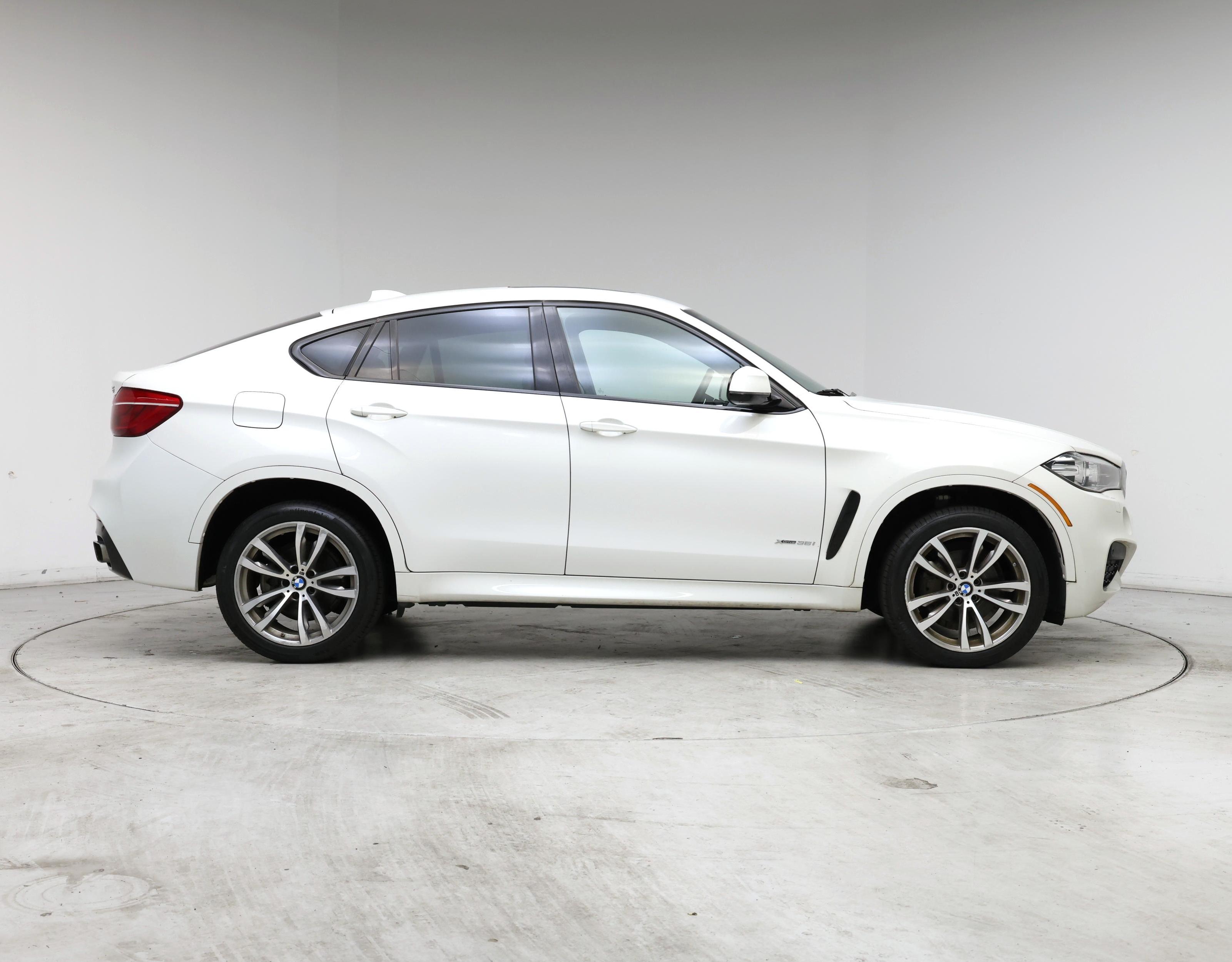 Thumbnail: 2017 BMW X6 - 7