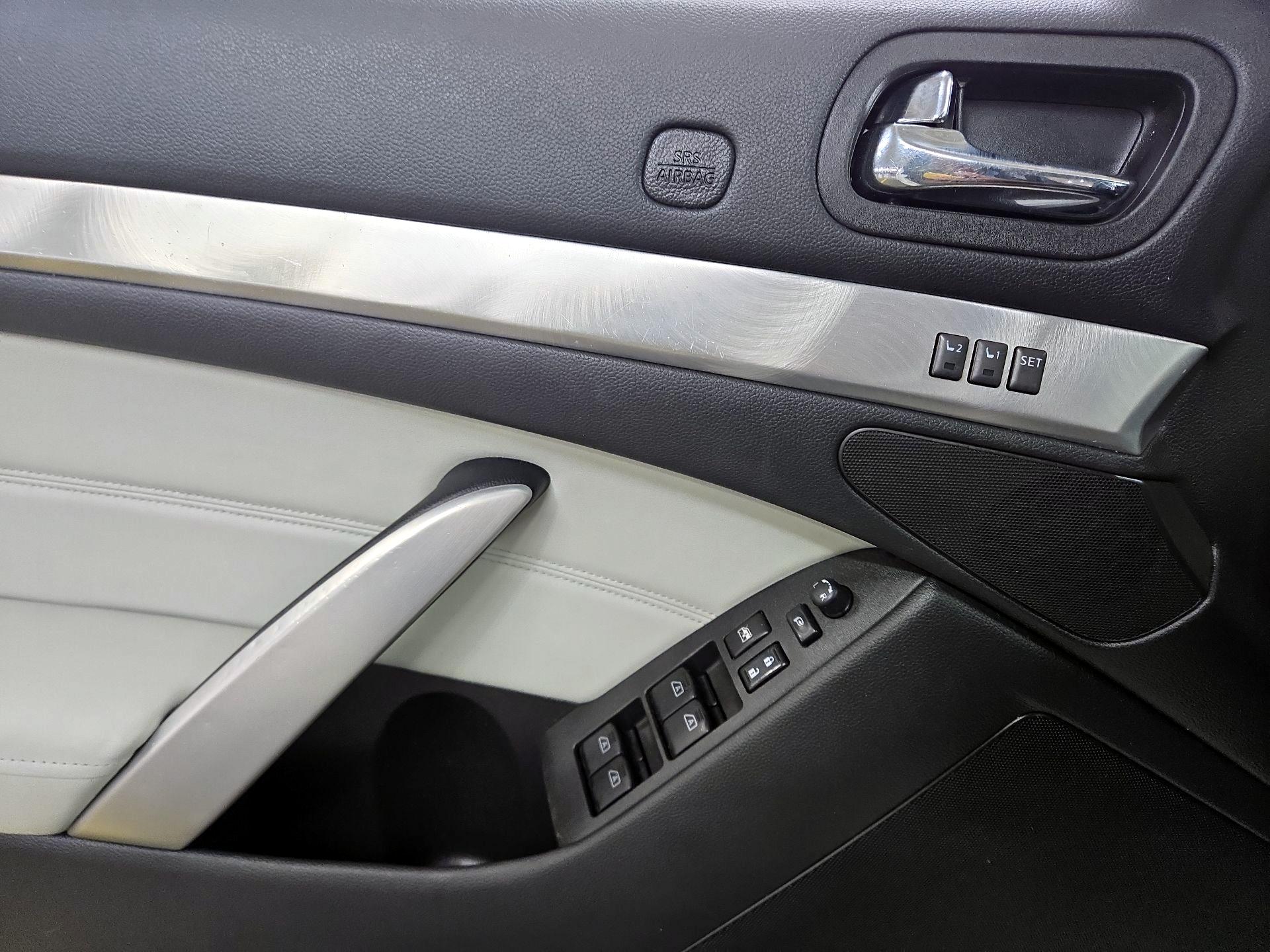 Thumbnail: 2014 INFINITI Q60 - 12