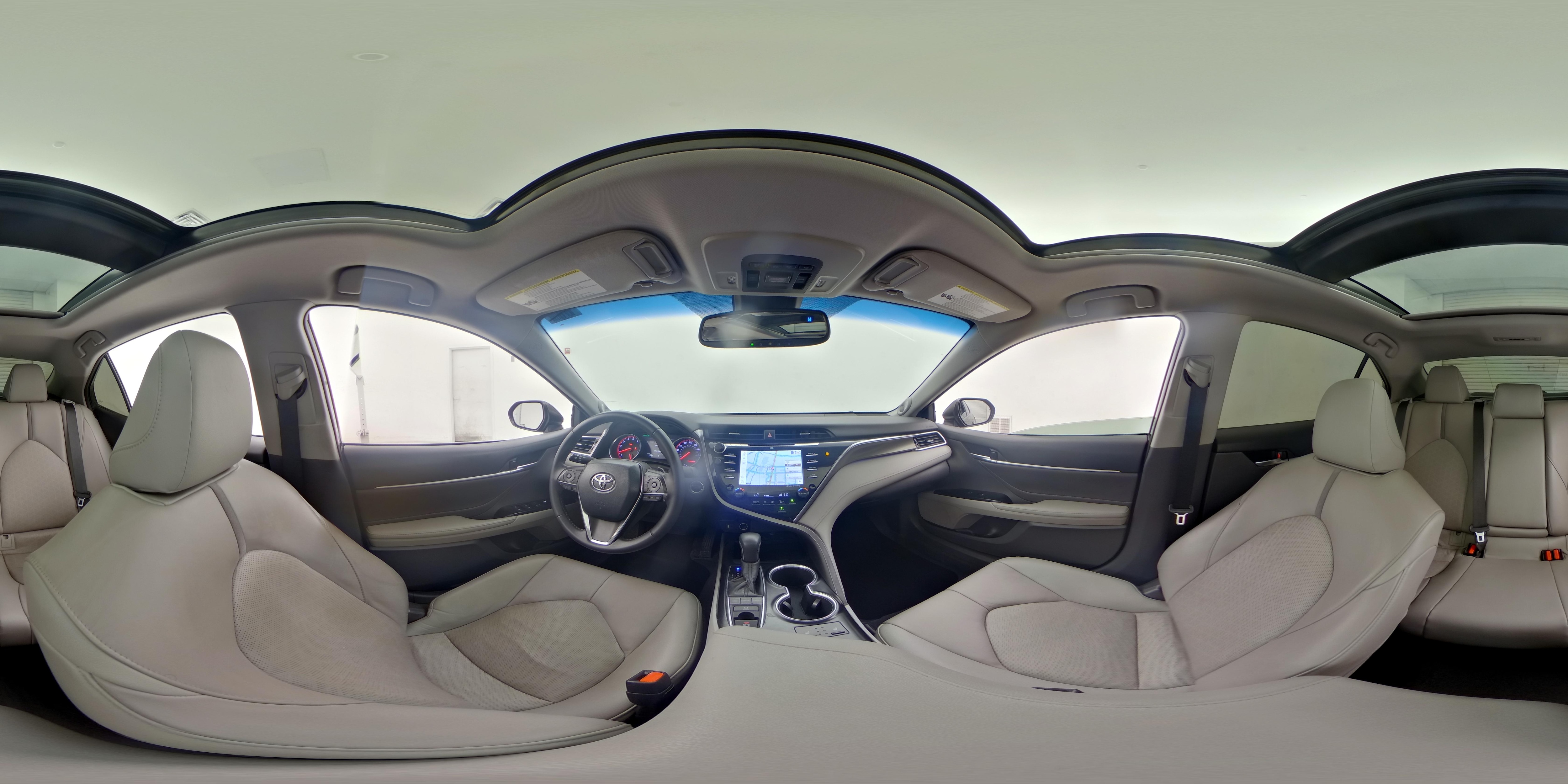 2018 Toyota Camry XSE - Photo 26