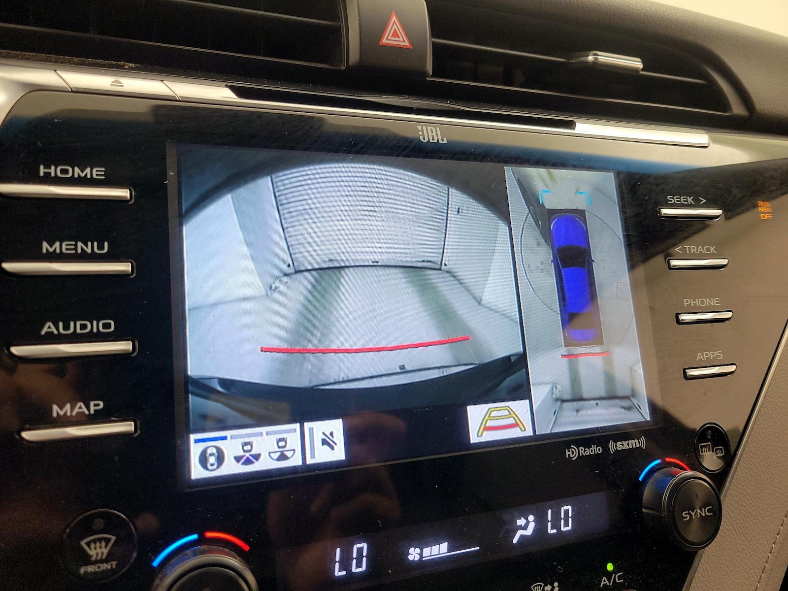 2018 Toyota Camry XSE - Photo 16