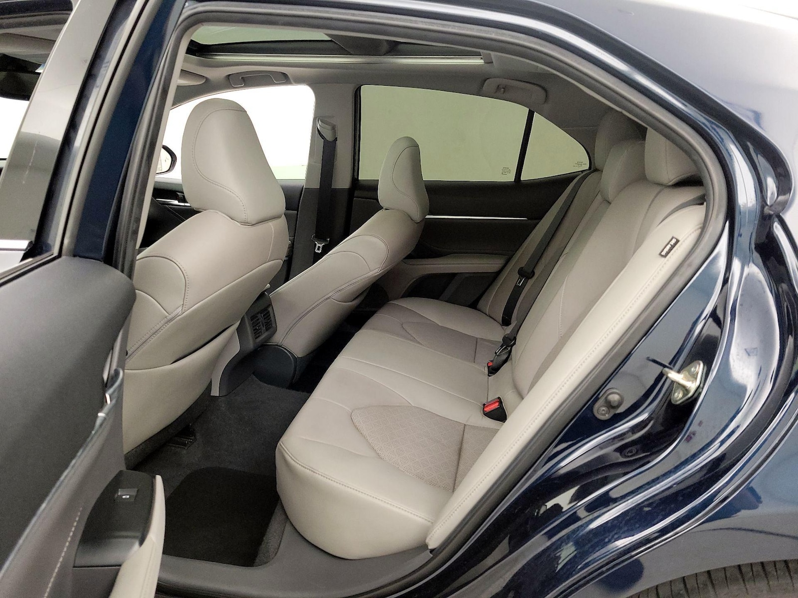 2018 Toyota Camry XSE - Photo 22