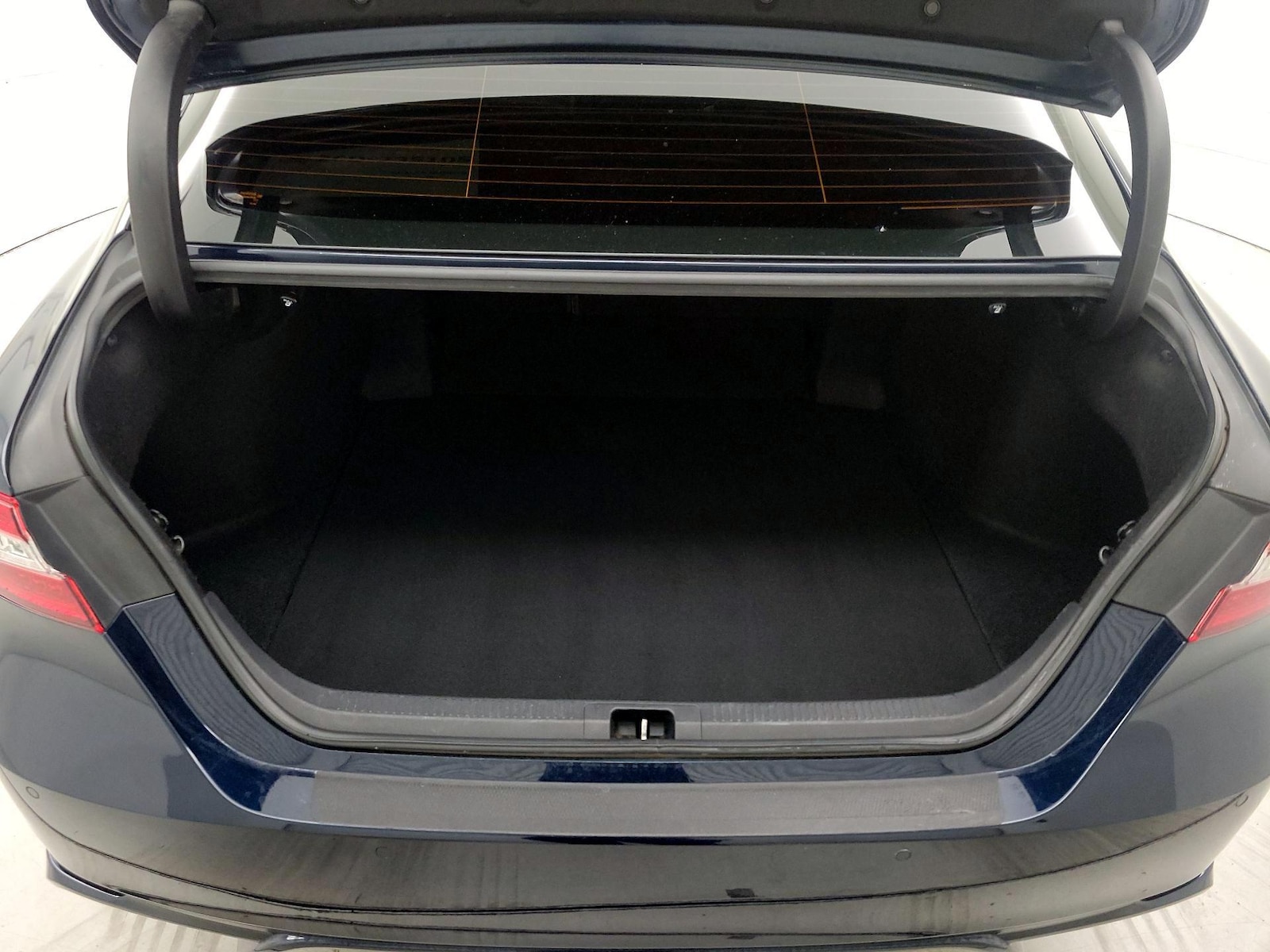 2018 Toyota Camry XSE - Photo 23