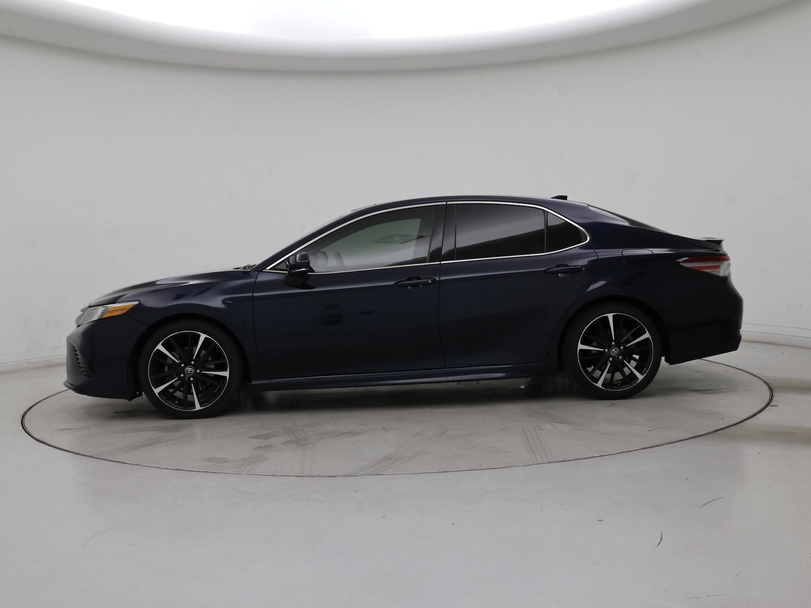 2018 Toyota Camry XSE - Photo 4