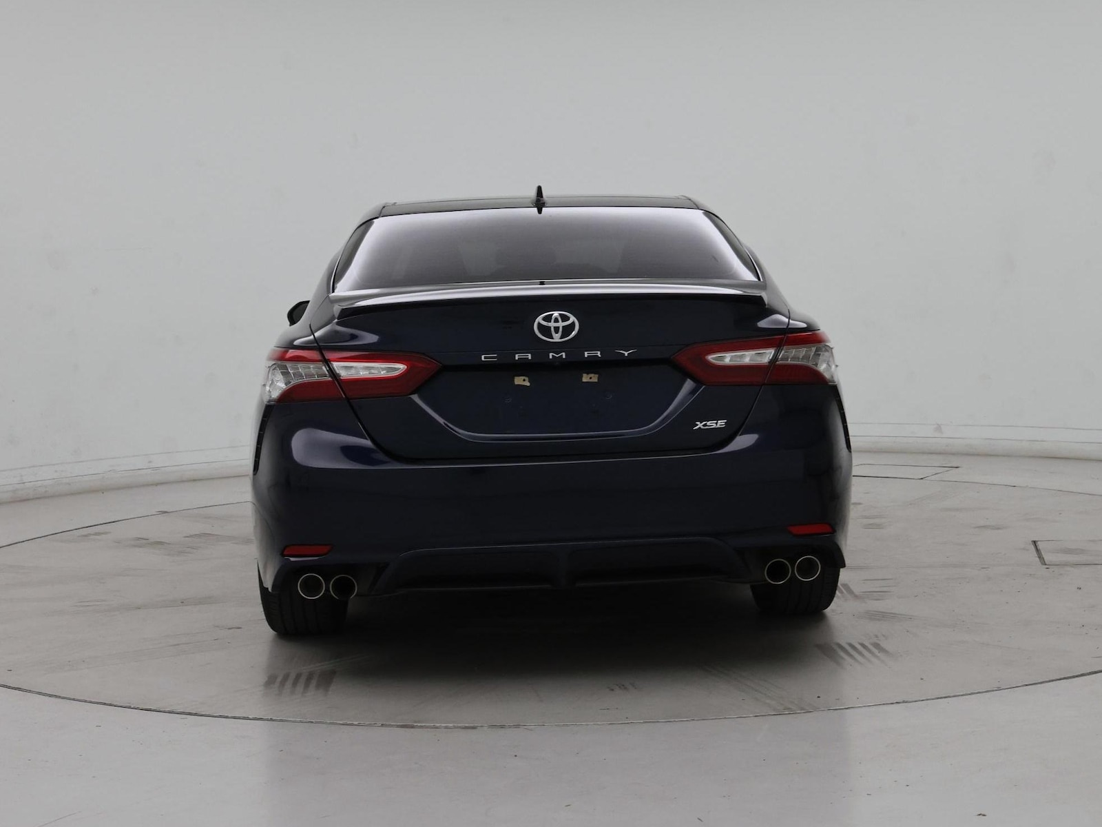 2018 Toyota Camry XSE - Photo 7