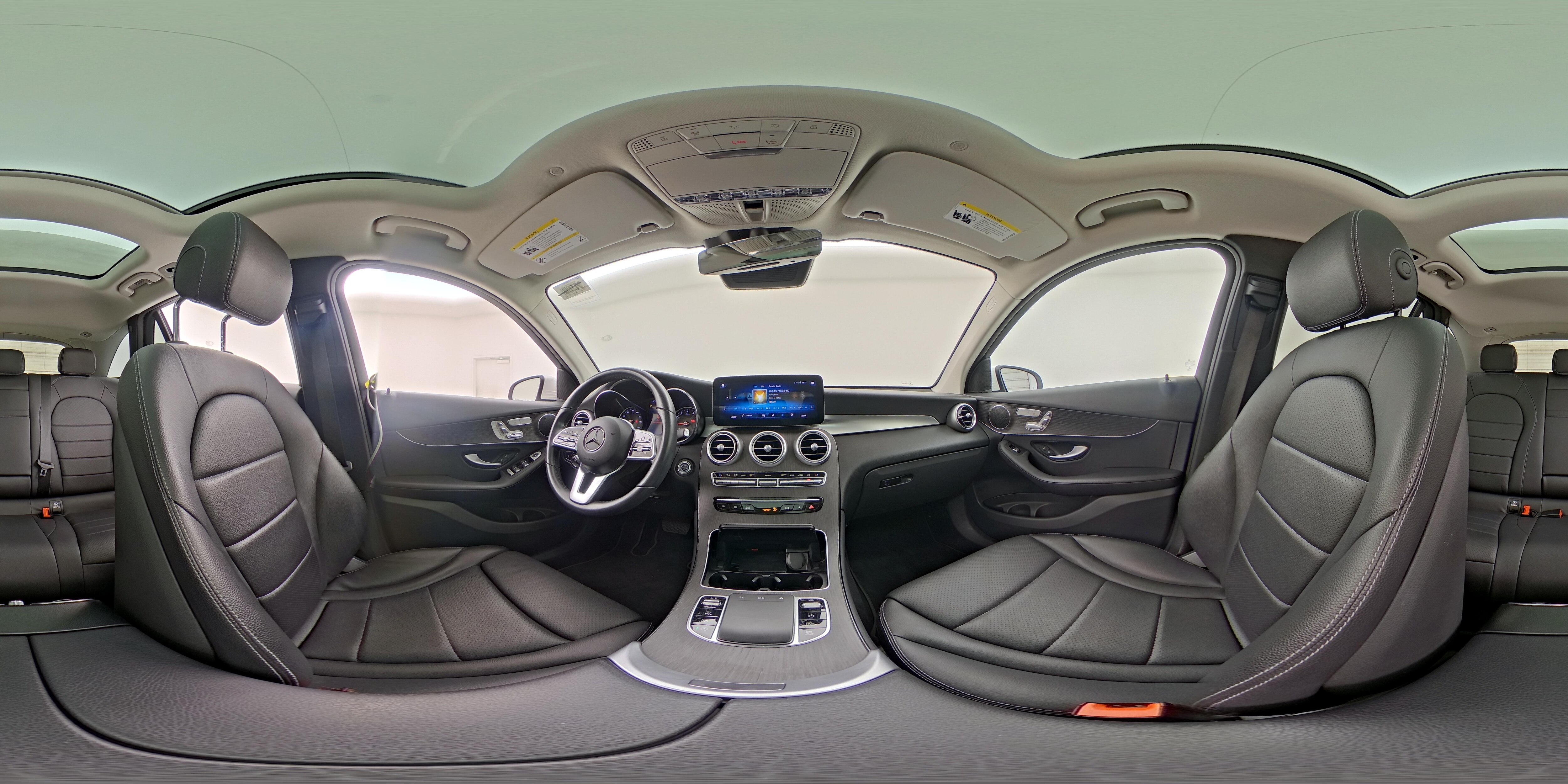 2022 Mercedes-Benz GLC GLC300 - Photo 25