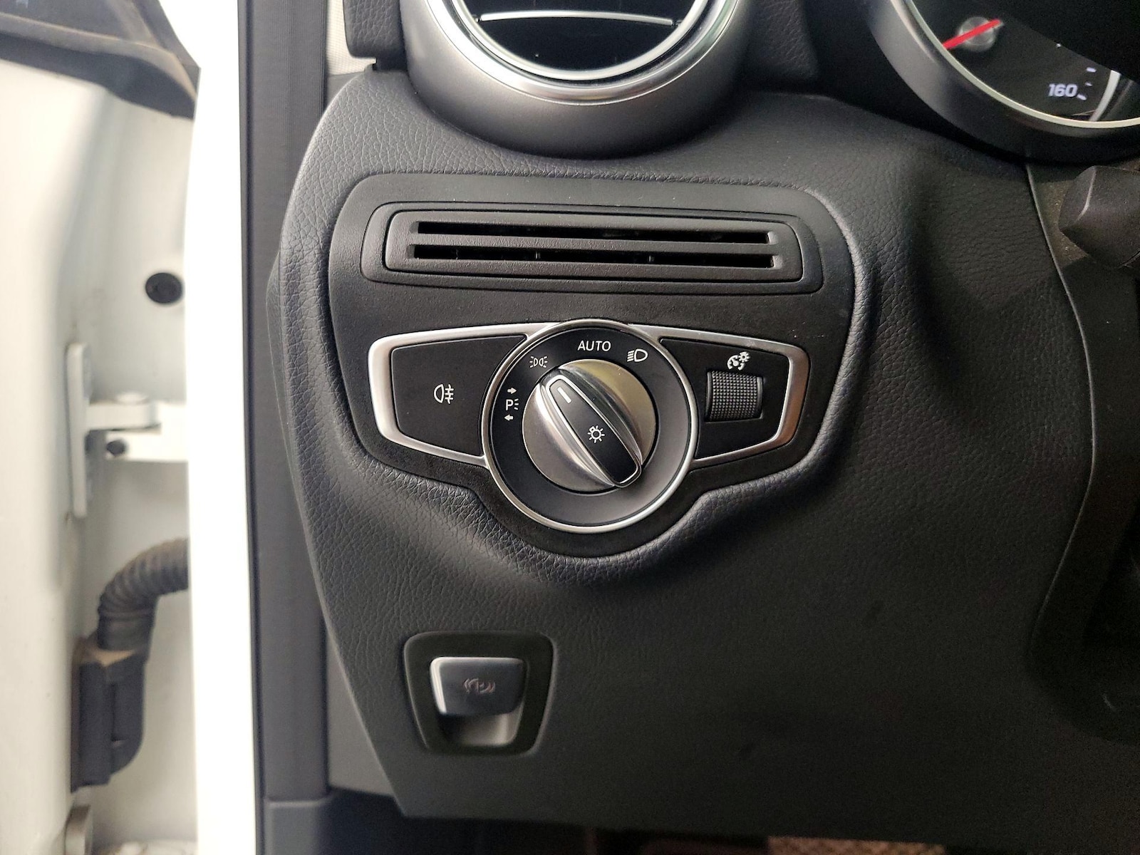 2022 Mercedes-Benz GLC GLC300 - Photo 14