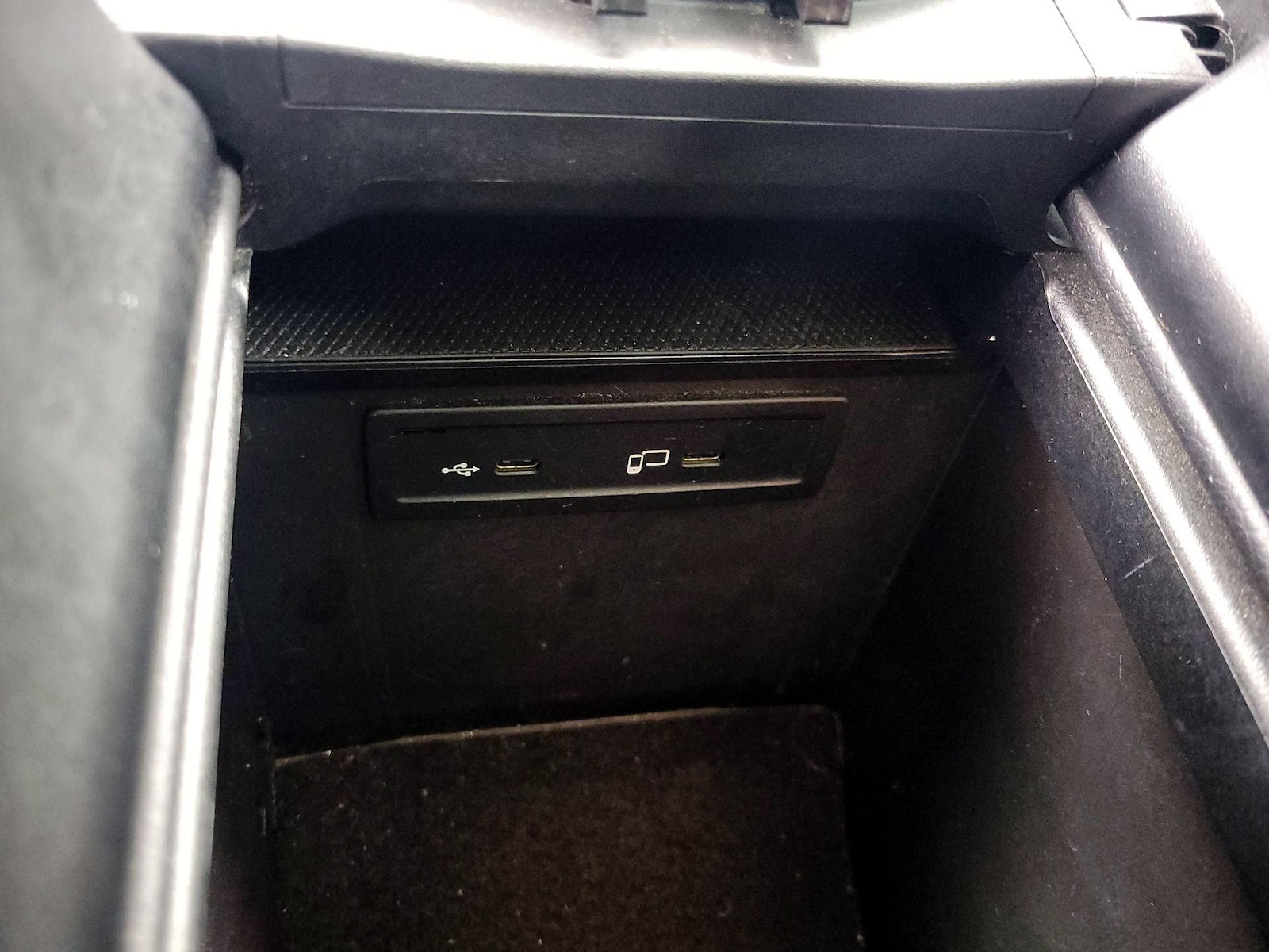 2022 Mercedes-Benz GLC GLC300 - Photo 19