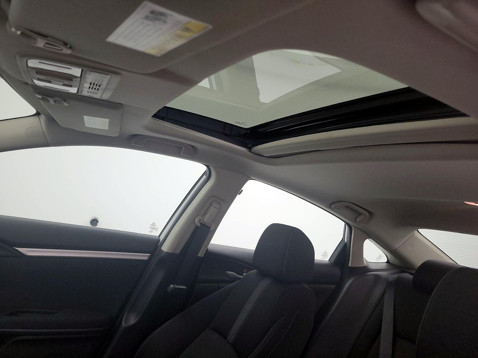 Sunroof(s) & Overhead Airbags
