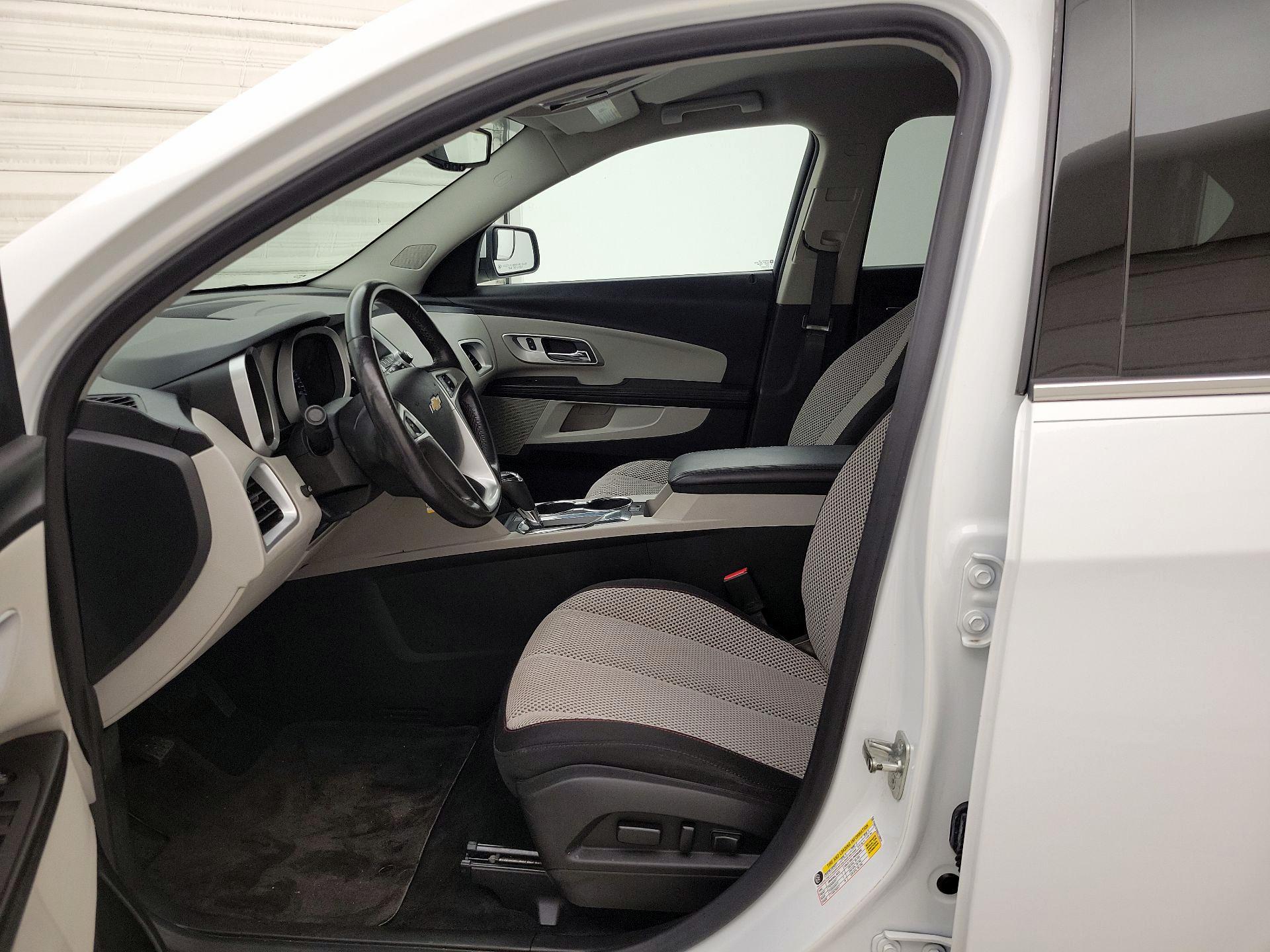 Thumbnail: 2016 Chevrolet Equinox - 11