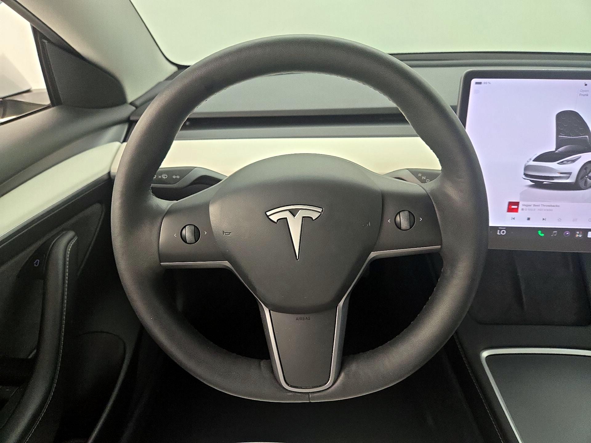 Thumbnail: 2023 Tesla Model 3 - 10