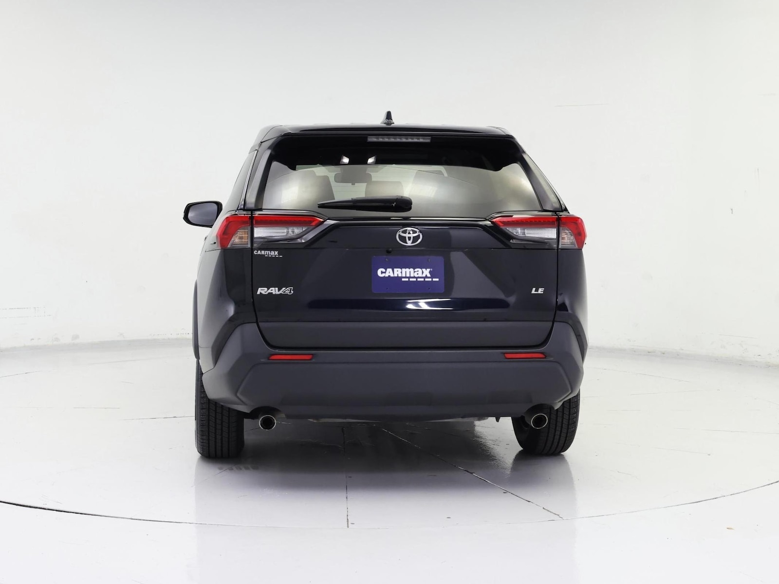 2023 Toyota RAV4 LE - Photo 7