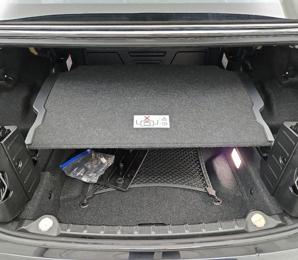 Trunk/Cargo (Seats Up)