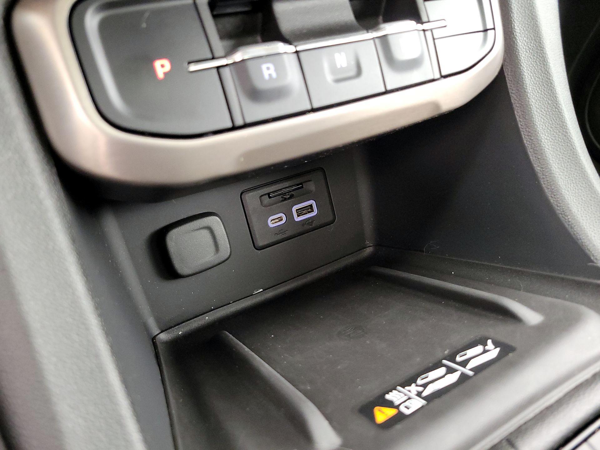 Thumbnail: 2021 GMC Acadia - 19