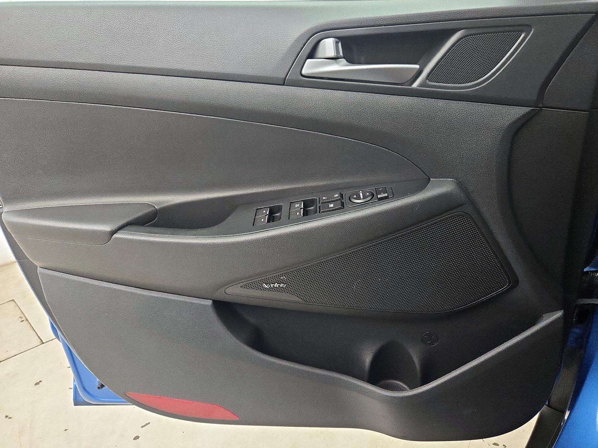Thumbnail: 2017 Hyundai Tucson - 12