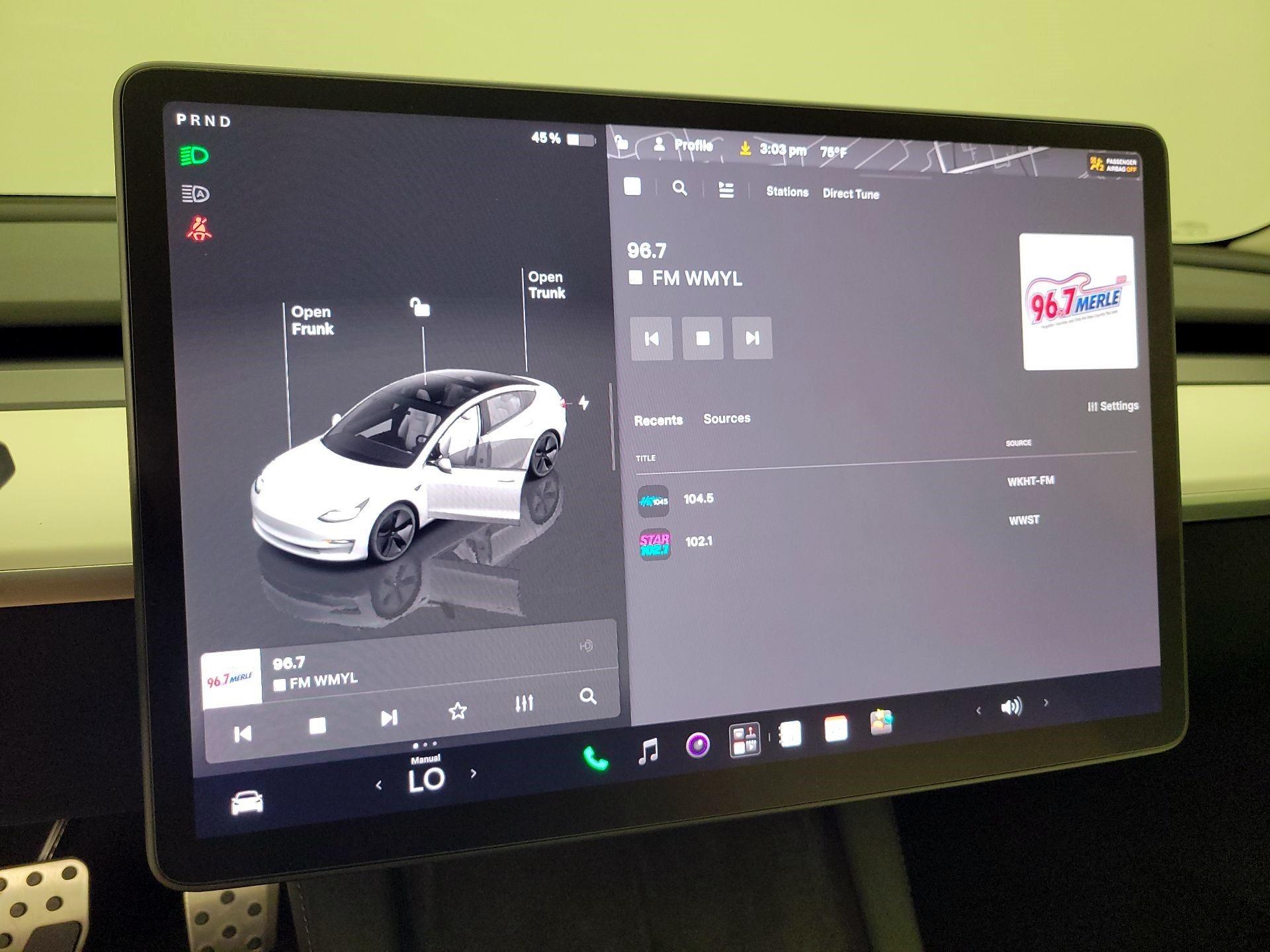 Thumbnail: 2023 Tesla Model 3 - 15