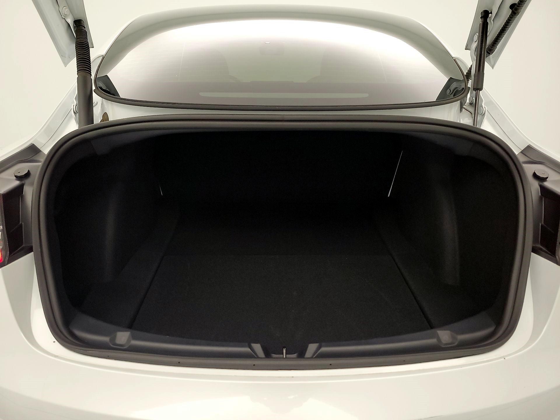 Thumbnail: 2023 Tesla Model 3 - 20