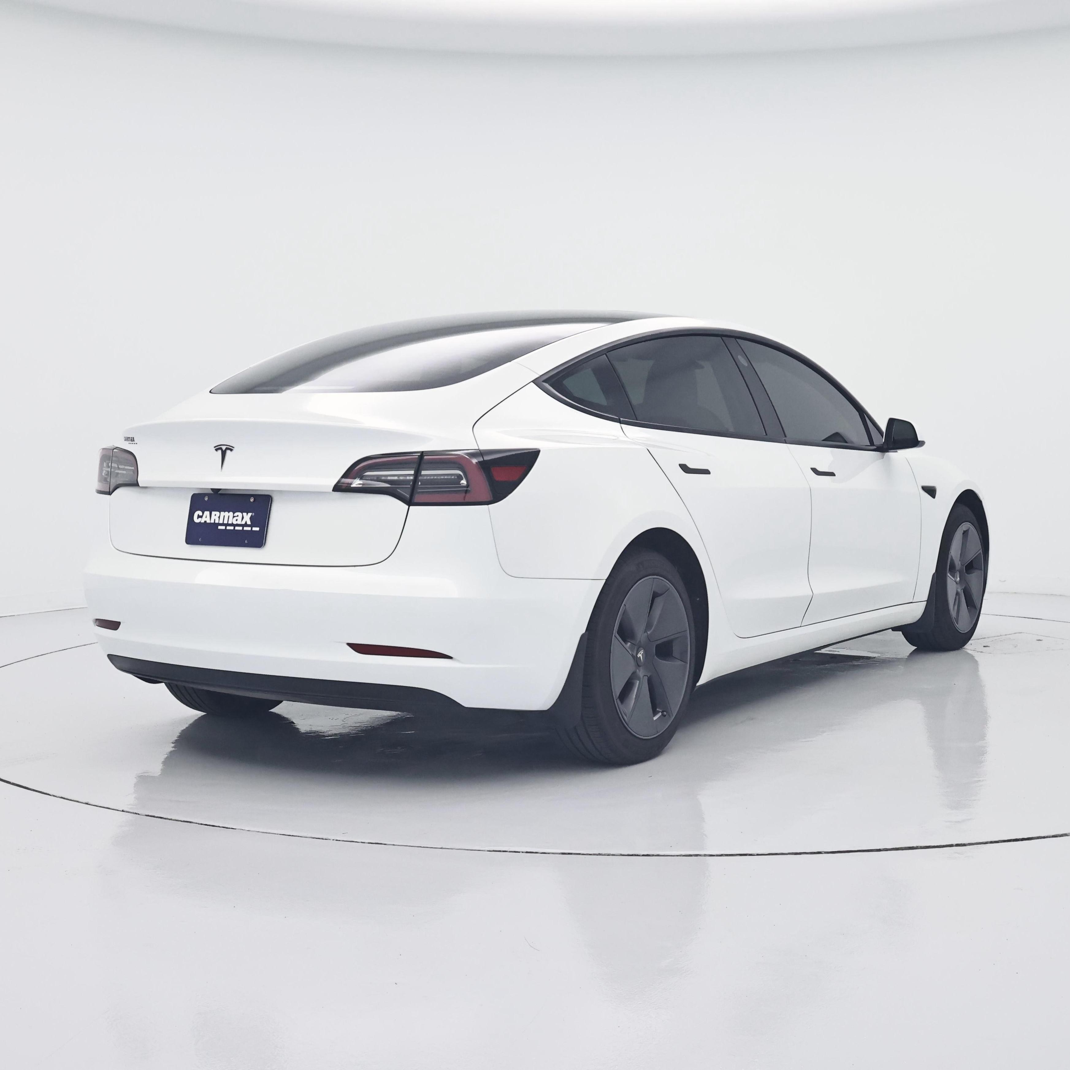 Thumbnail: 2023 Tesla Model 3 - 8