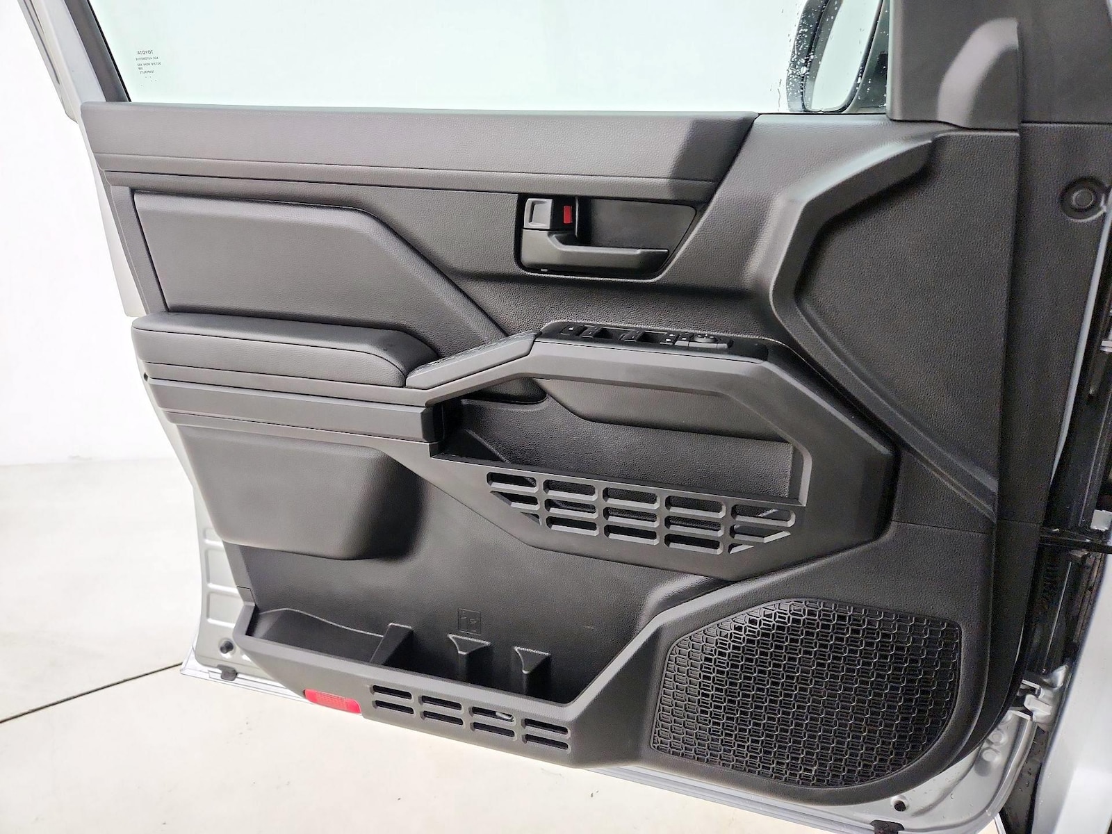 2026 Toyota Tacoma SR - Photo 13