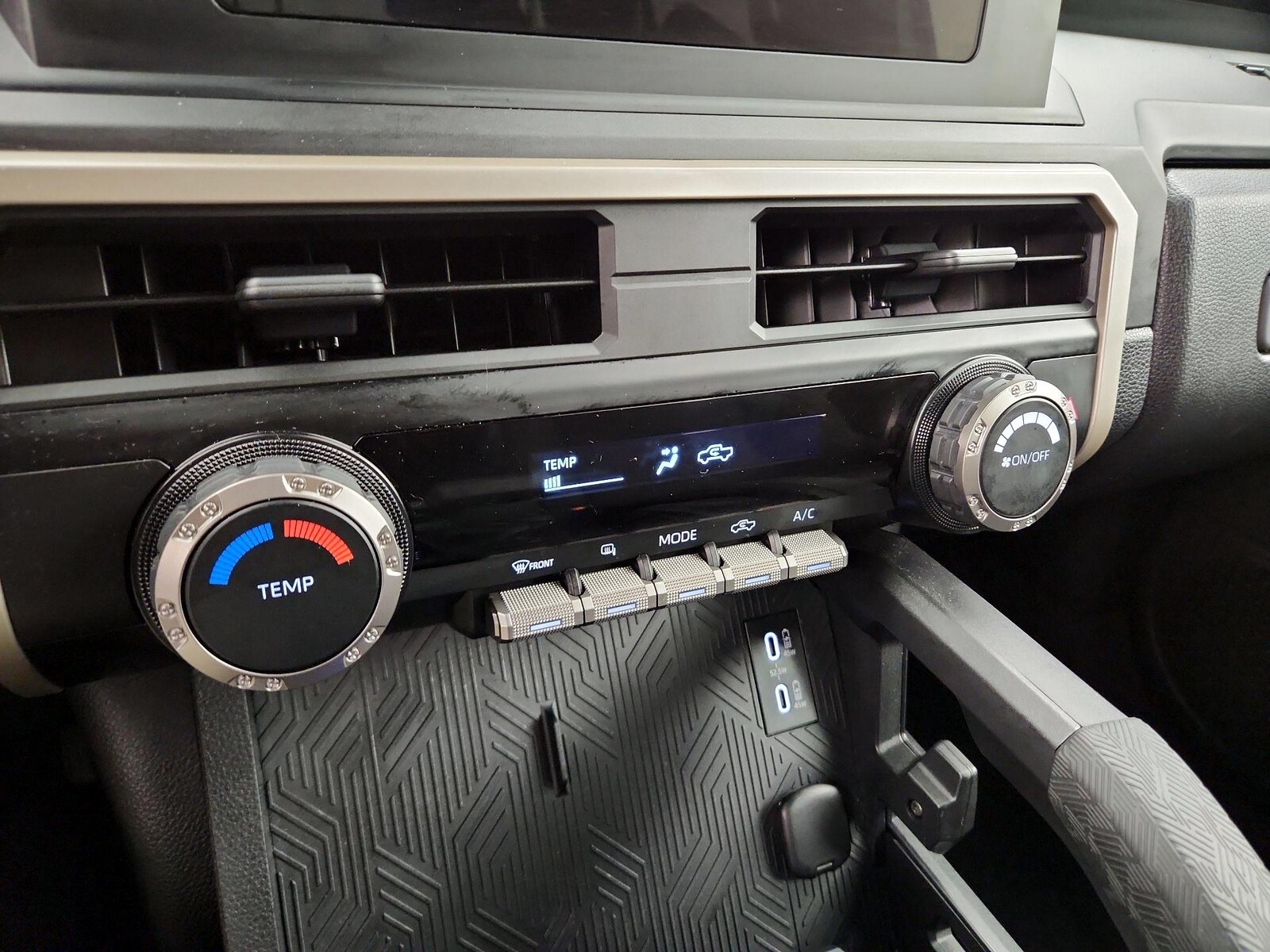 2026 Toyota Tacoma SR - Photo 17
