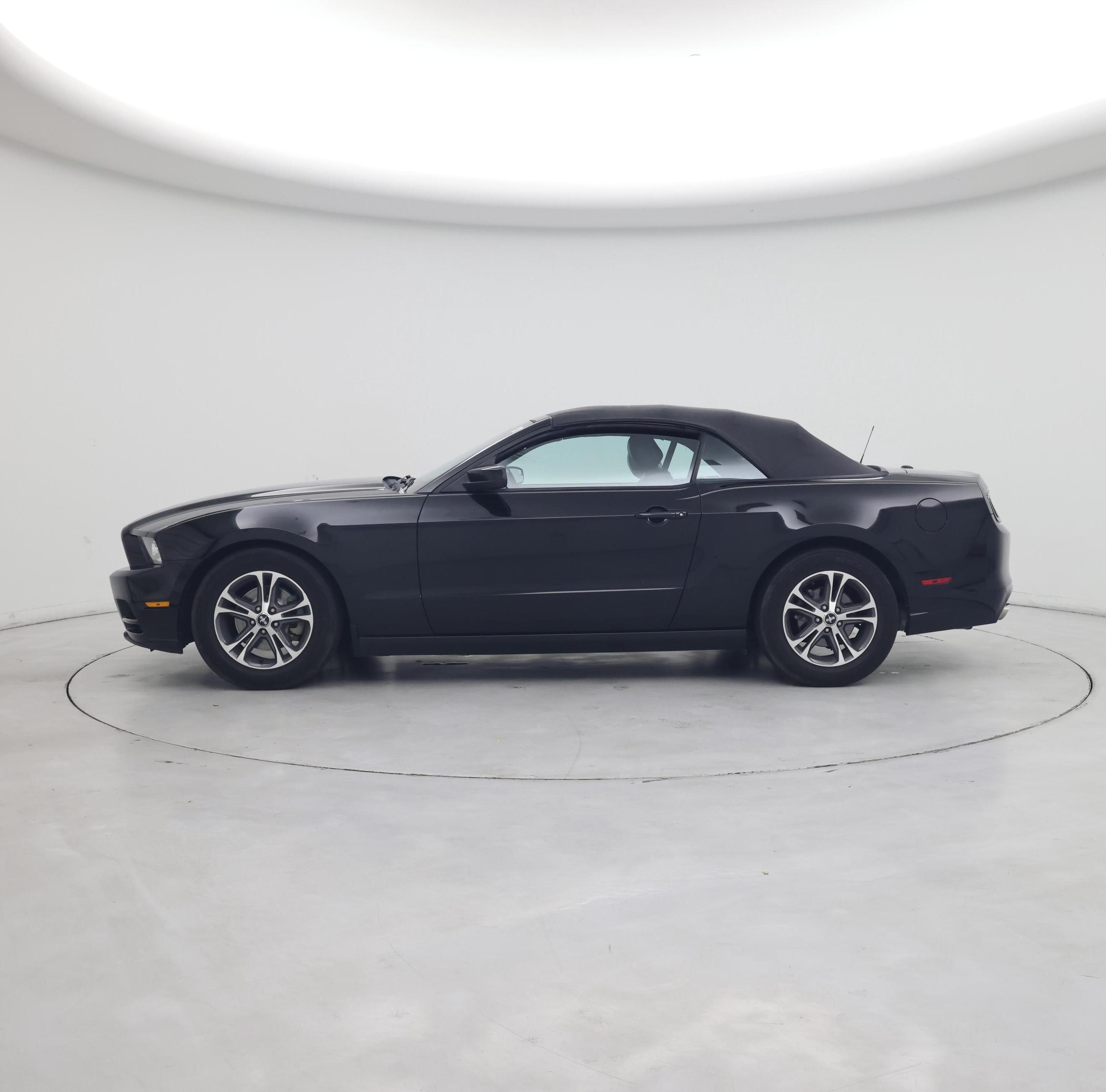 Thumbnail: 2014 Ford Mustang - 3