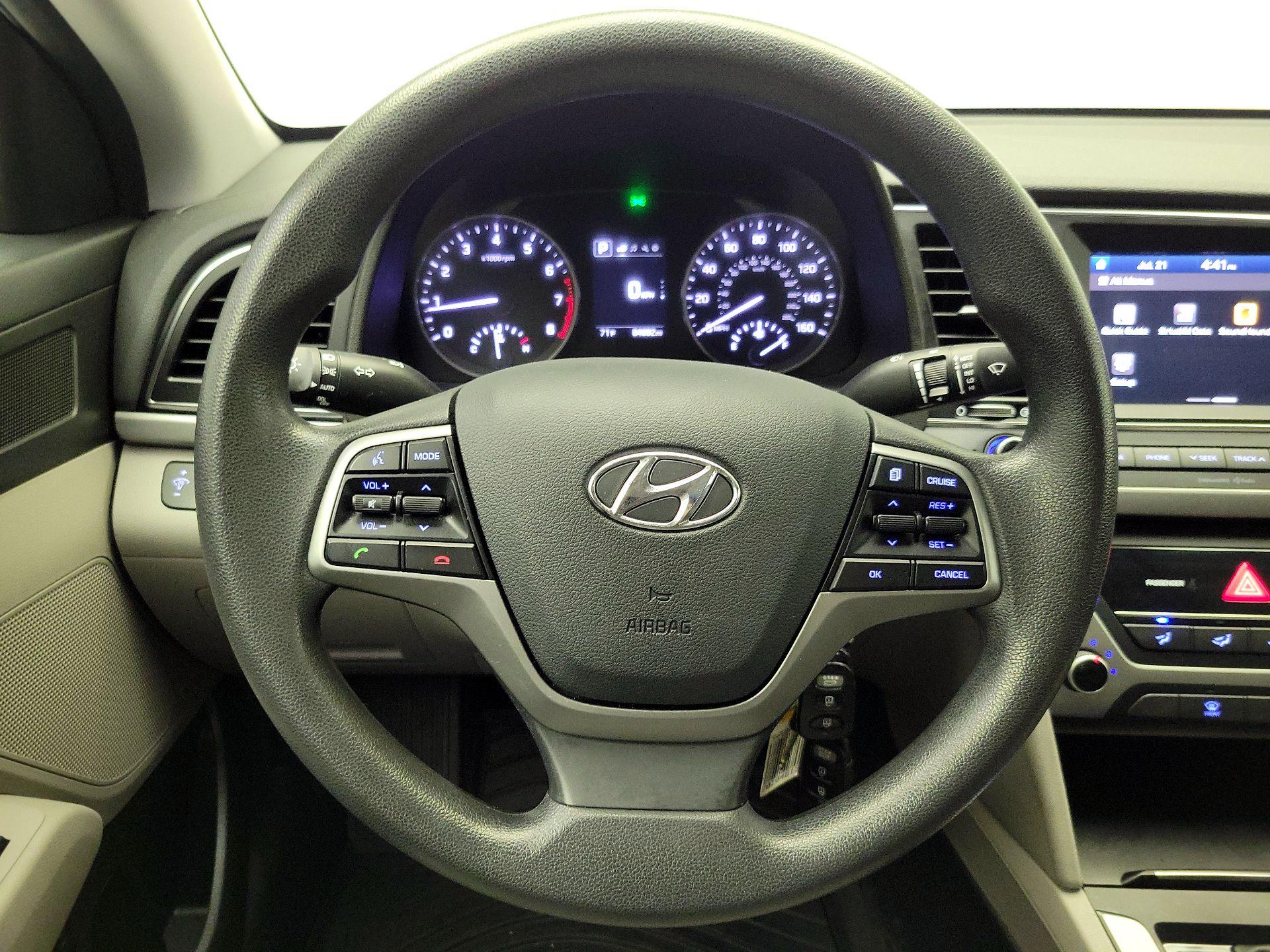 Thumbnail: 2018 Hyundai Elantra - 10