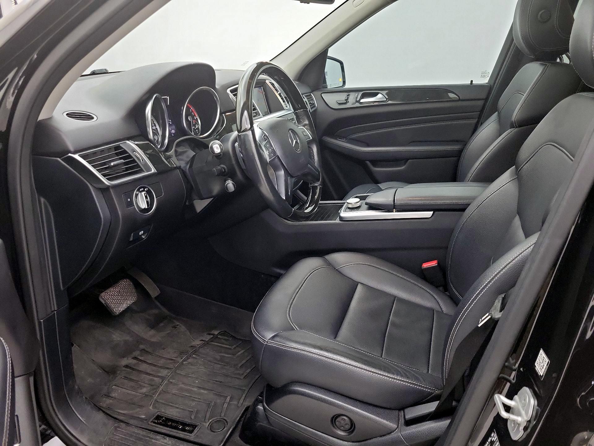 Thumbnail: 2015 Mercedes-Benz M-Class - 11