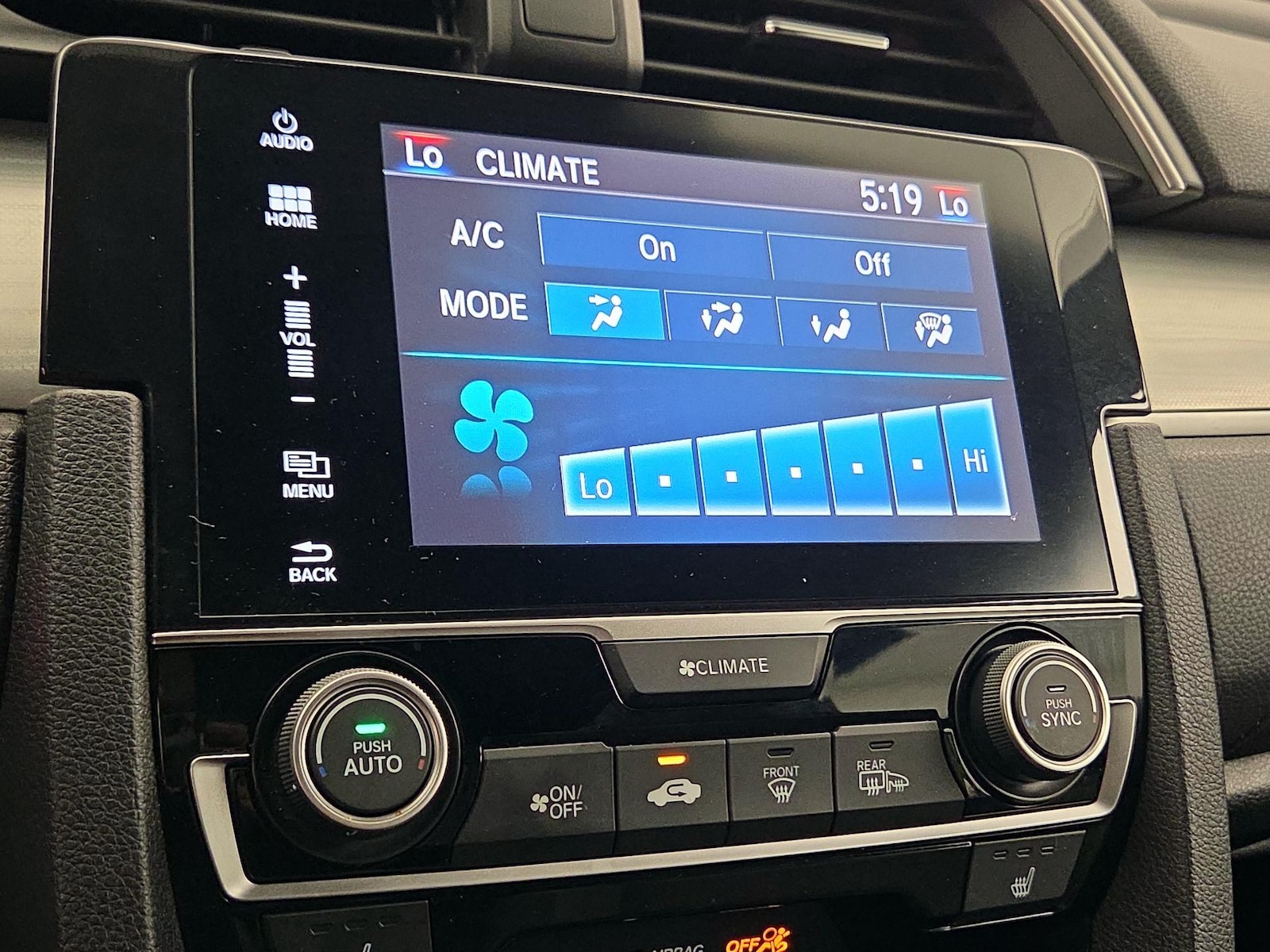 2018 Honda Civic Touring - Photo 18