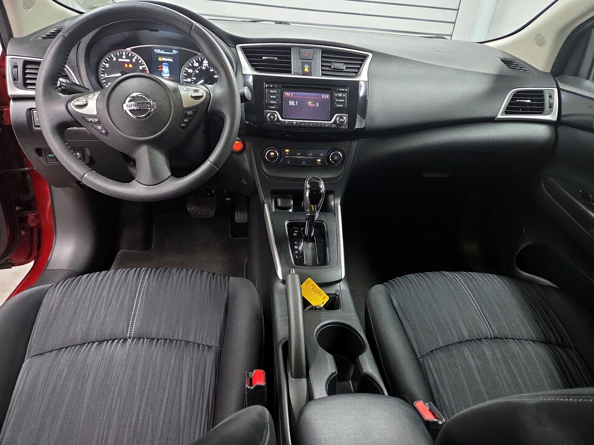Thumbnail: 2017 Nissan Sentra - 9