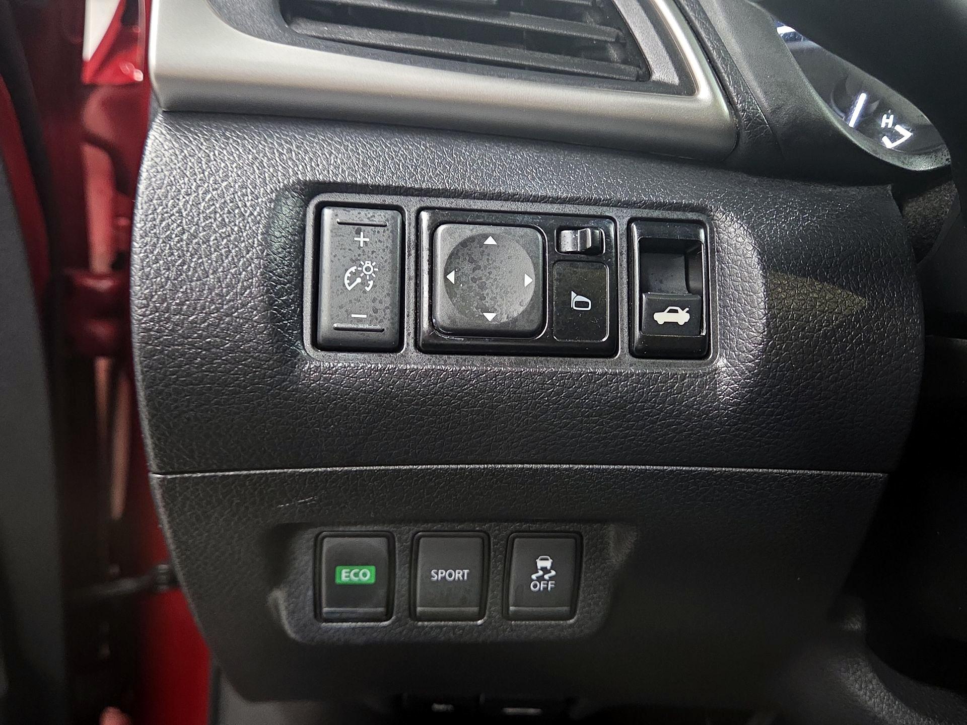 Thumbnail: 2017 Nissan Sentra - 13