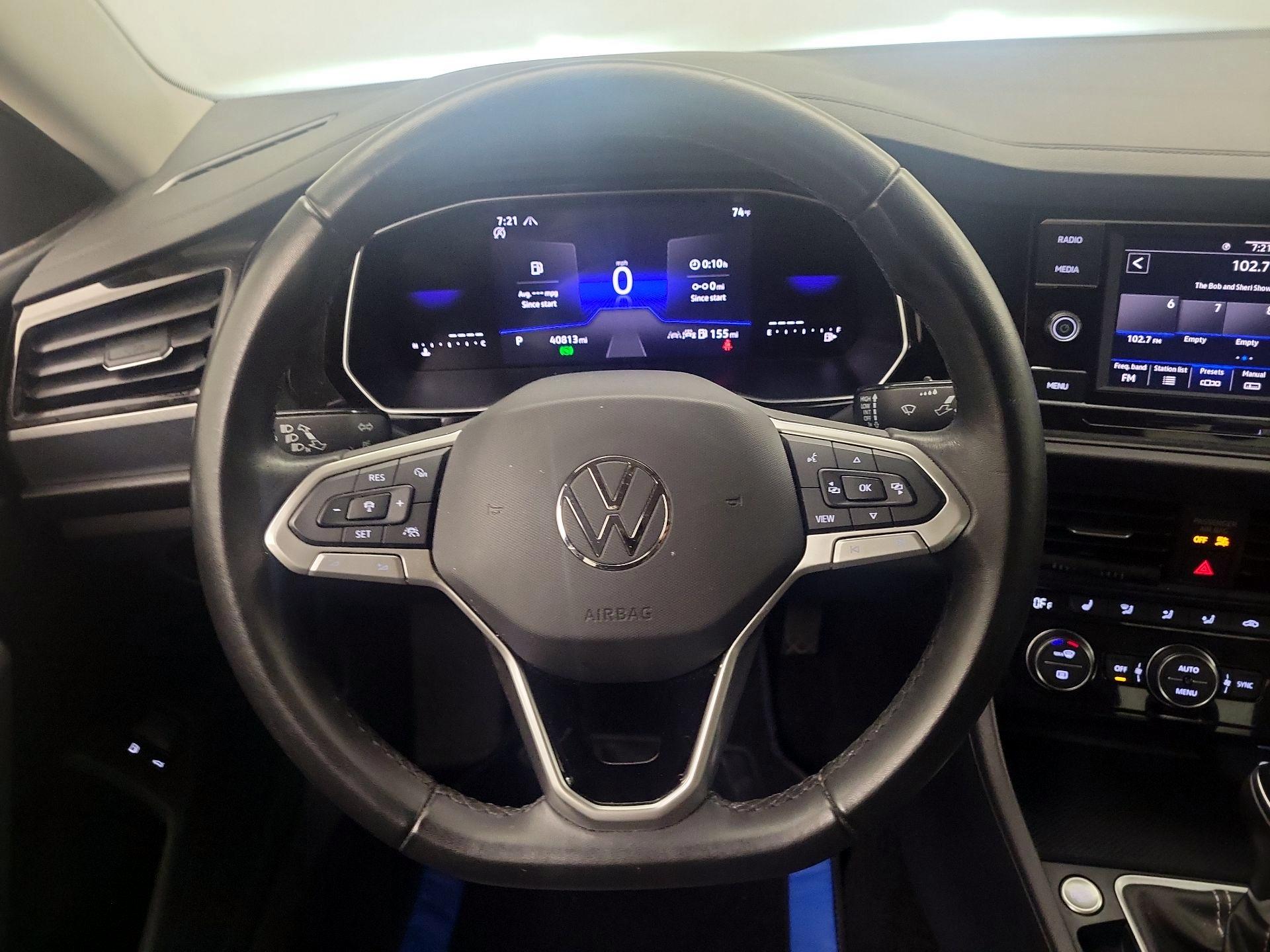 Thumbnail: 2024 Volkswagen Jetta - 10