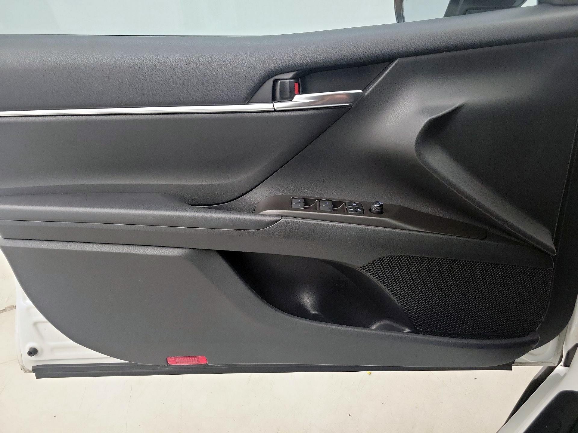 Thumbnail: 2021 Toyota Camry - 12