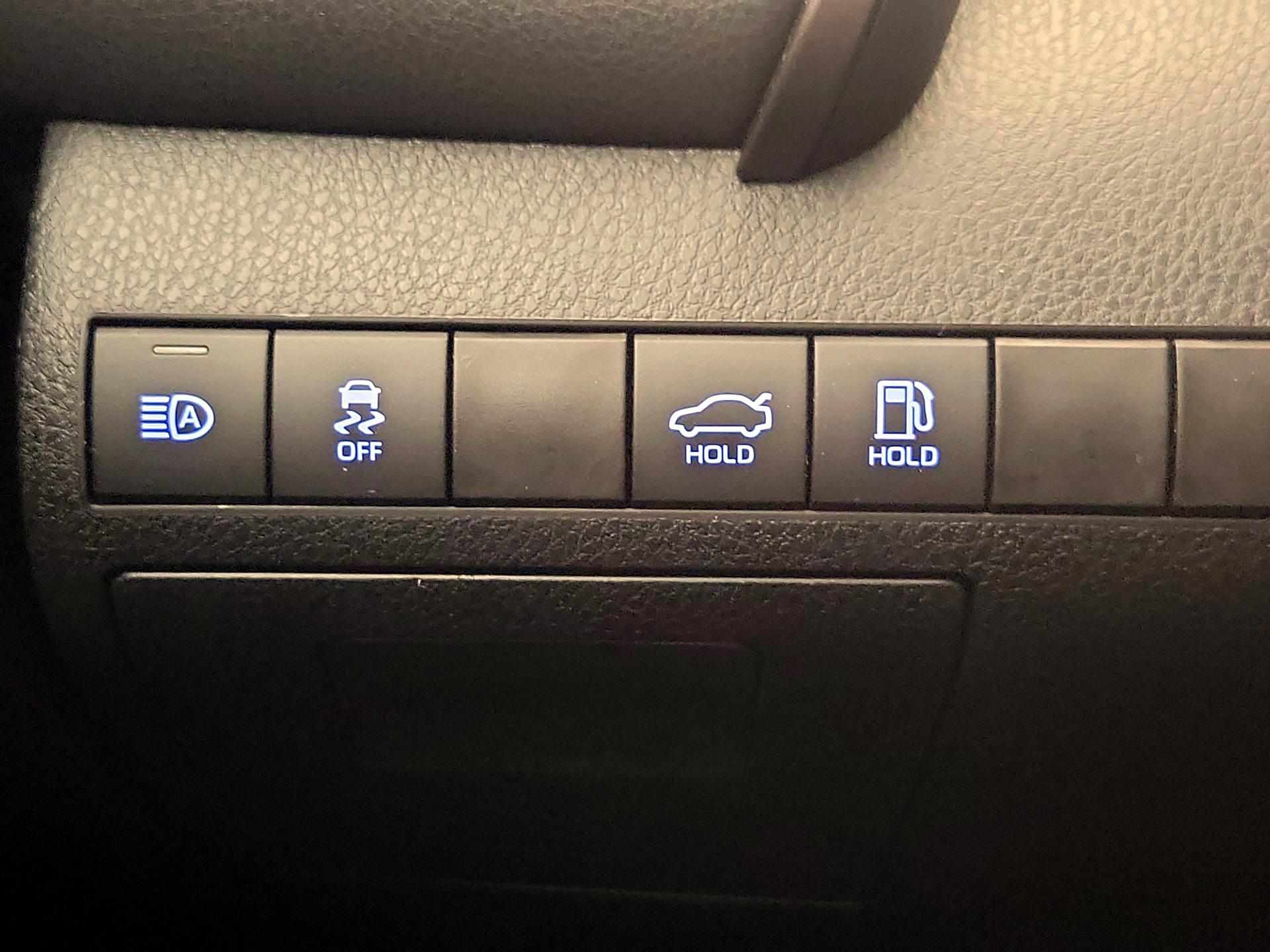 Thumbnail: 2021 Toyota Camry - 13