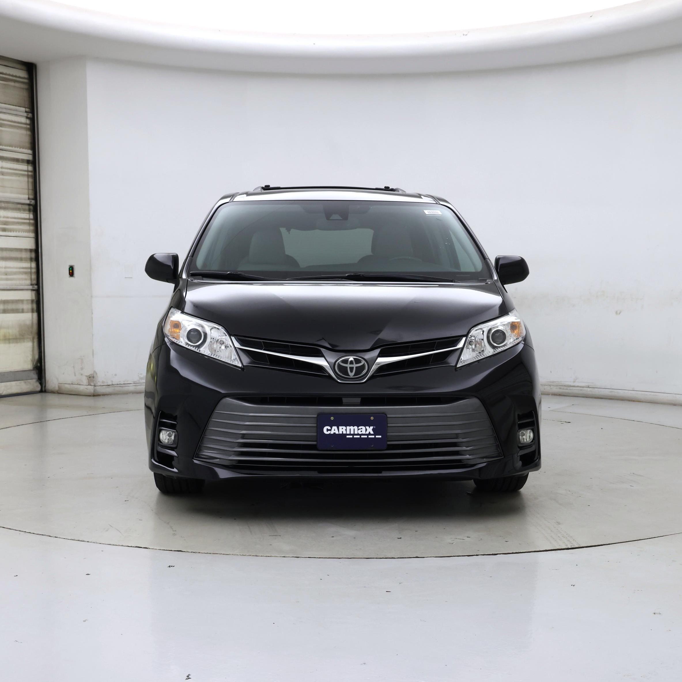 Thumbnail: 2018 Toyota Sienna - 5