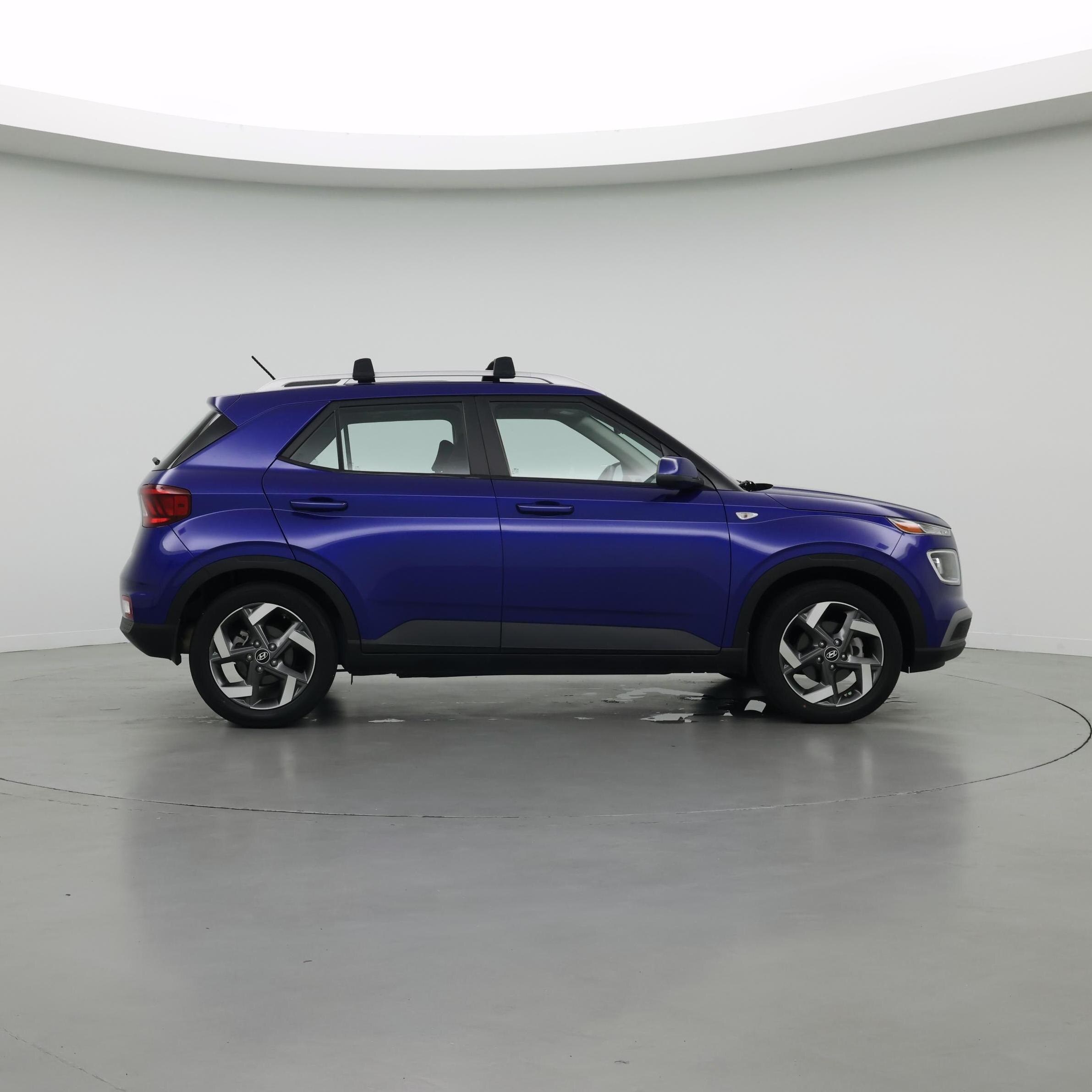 Thumbnail: 2023 Hyundai Venue - 7
