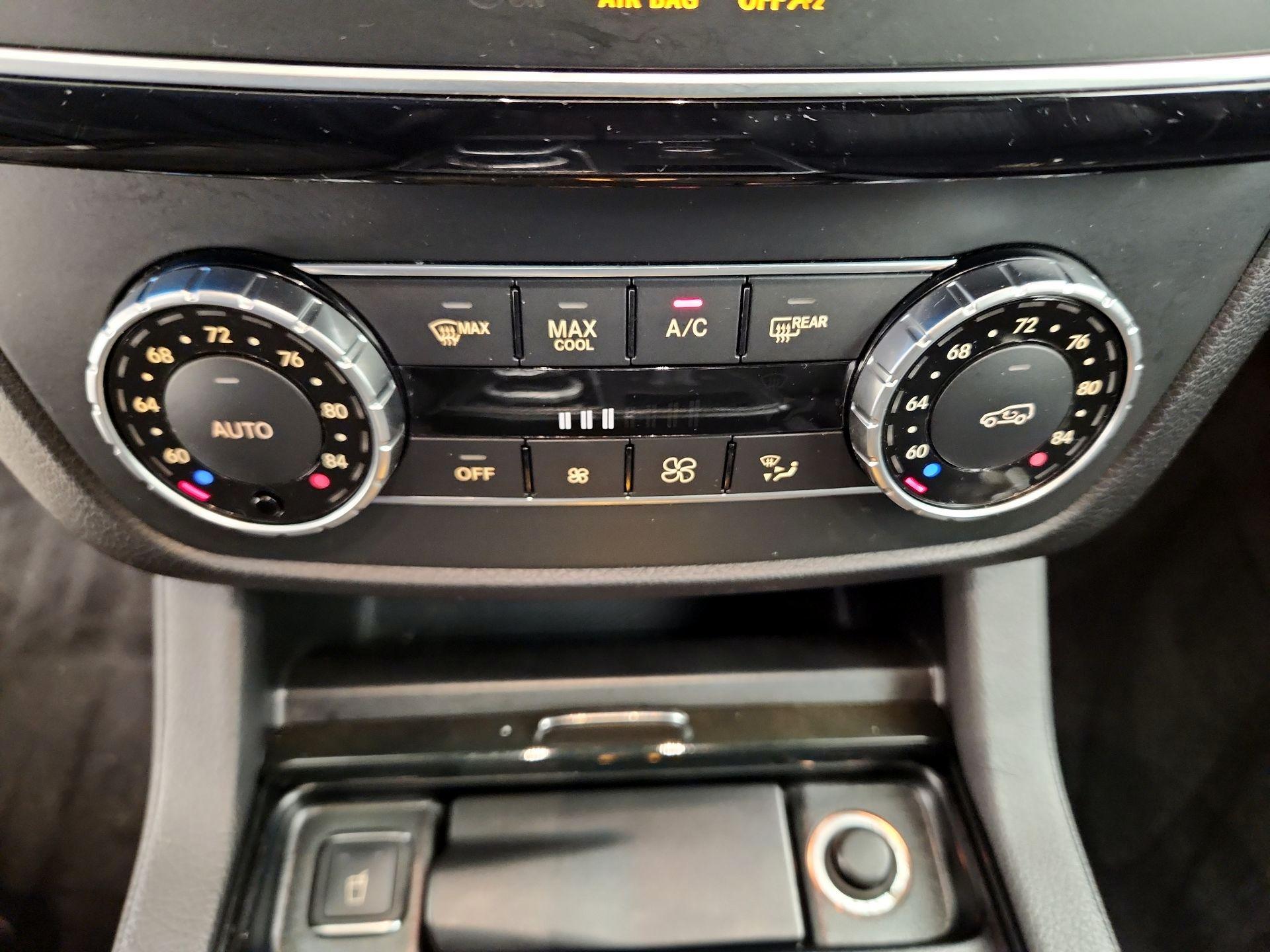 Thumbnail: 2017 Mercedes-Benz GLE - 17