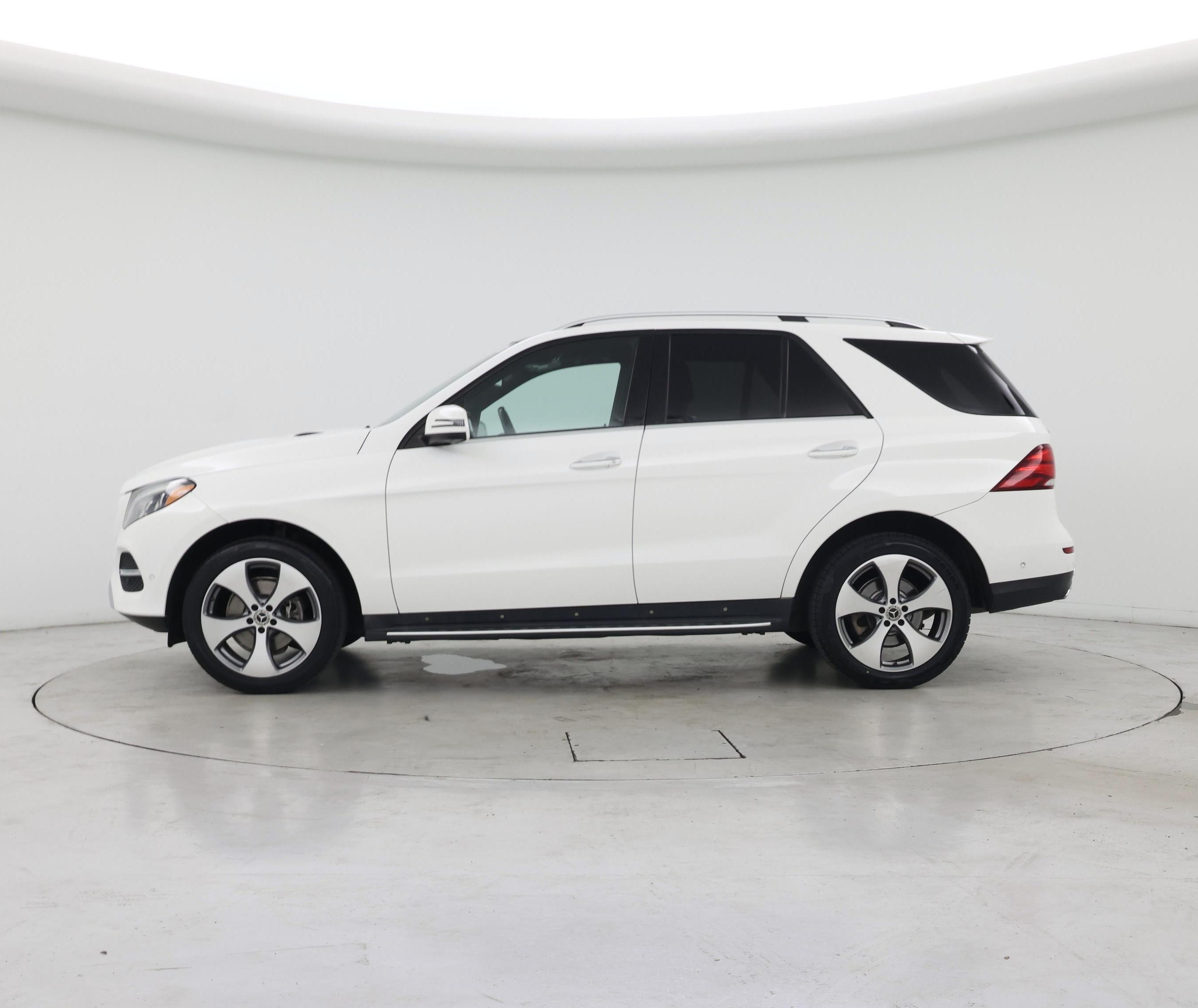 Thumbnail: 2017 Mercedes-Benz GLE - 3