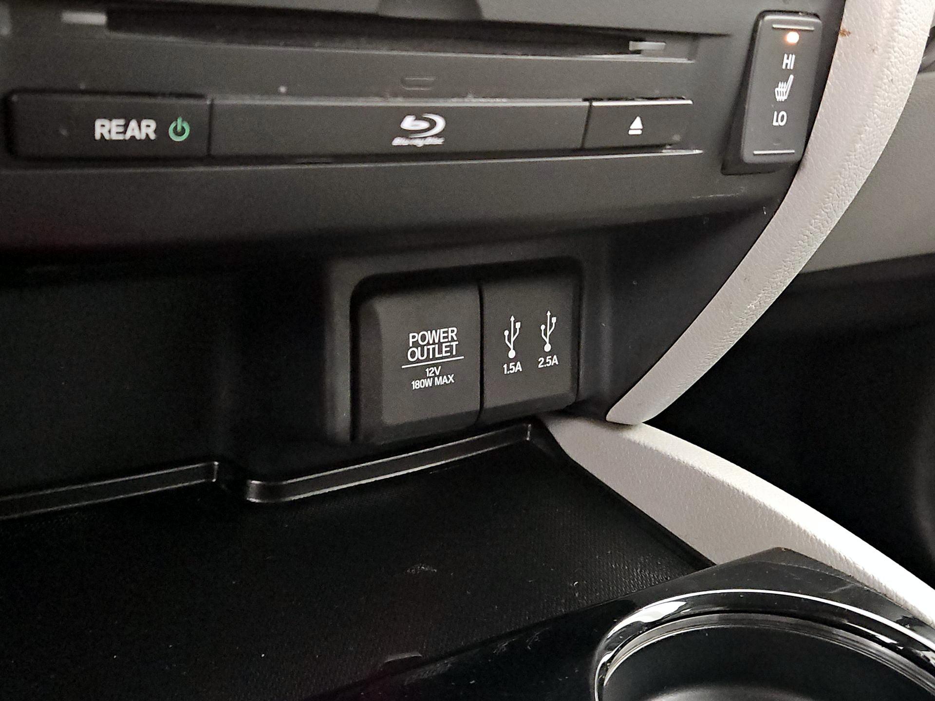 Thumbnail: 2016 Honda Pilot - 16