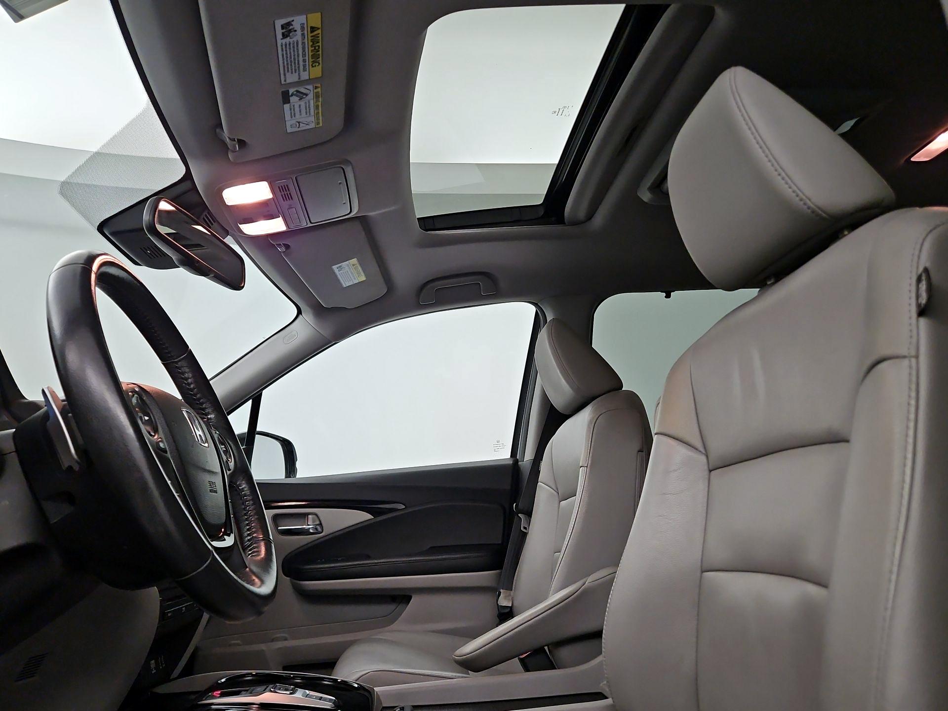 Thumbnail: 2016 Honda Pilot - 17