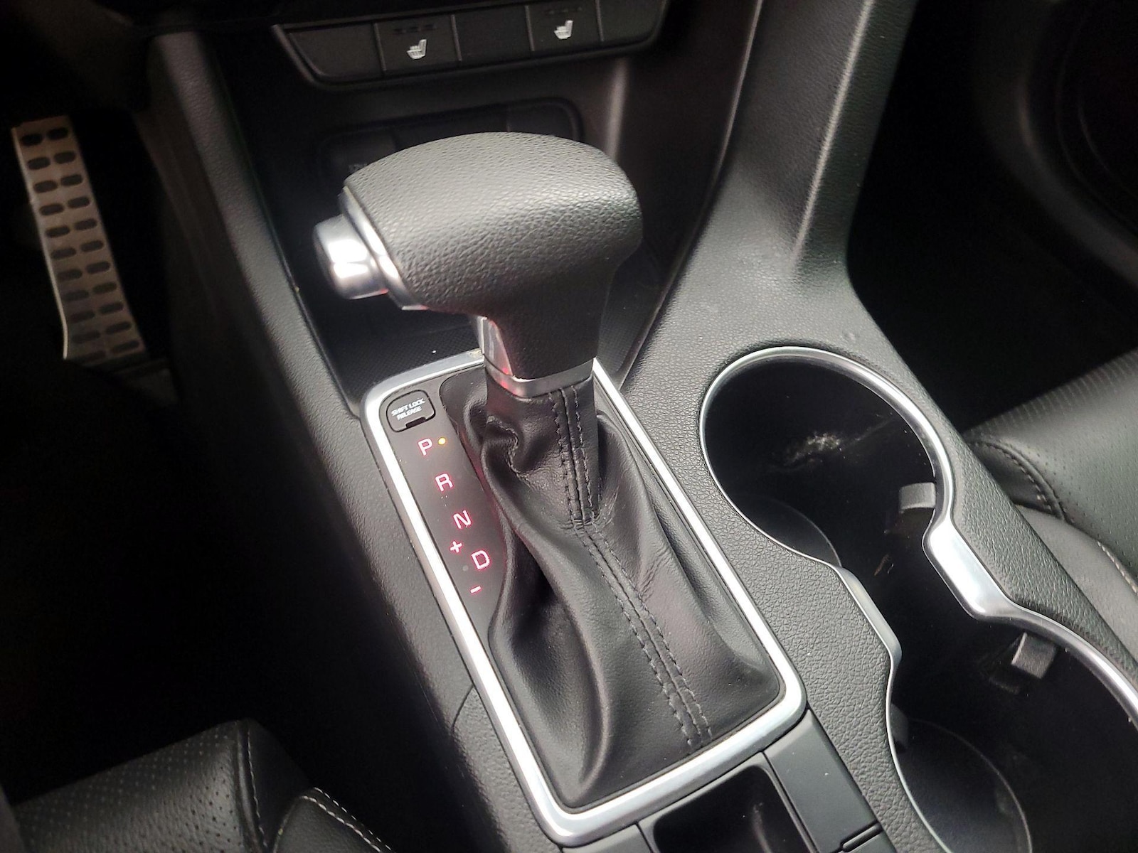 2020 Kia Sportage S - Photo 18