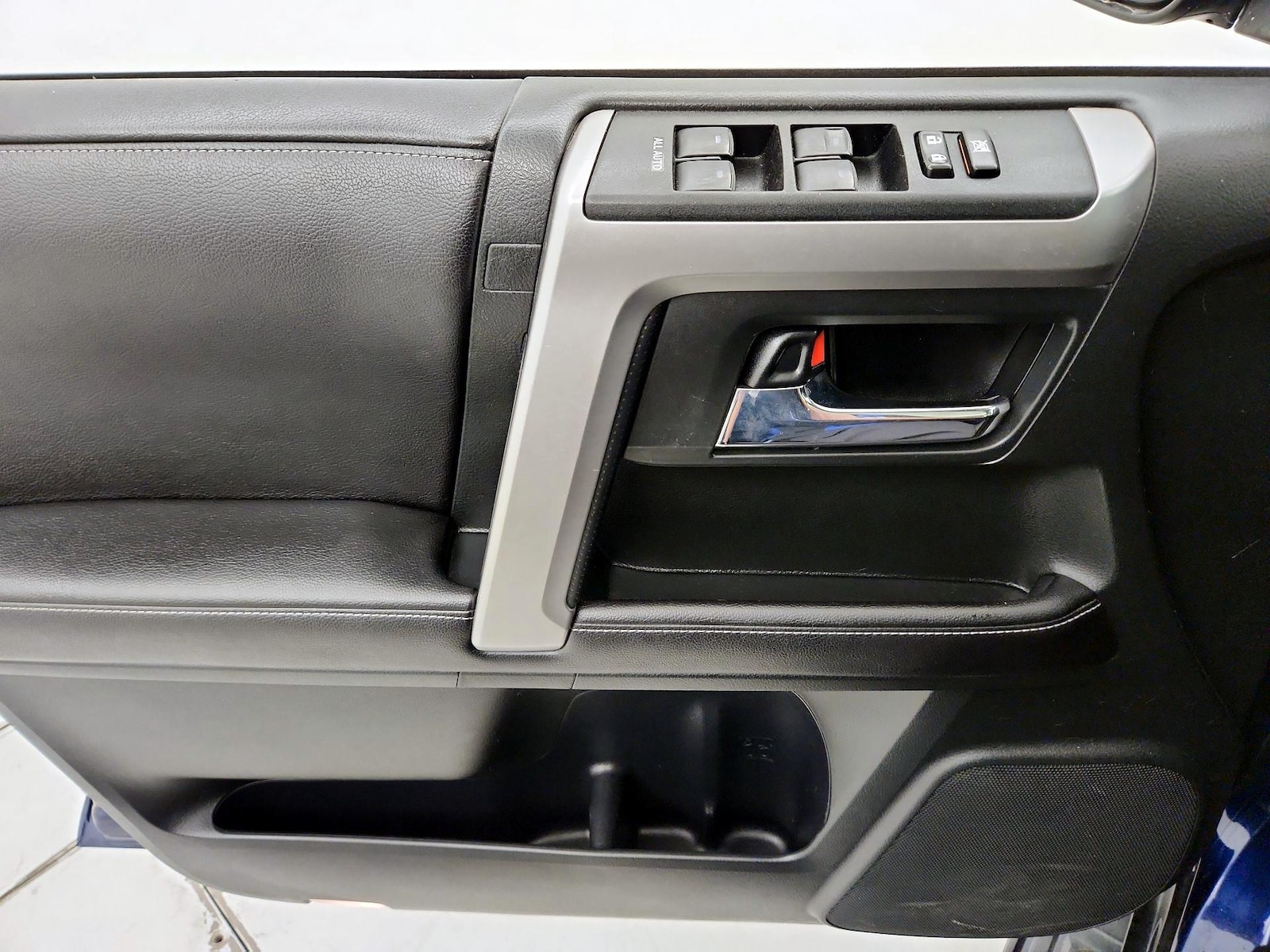 2016 Toyota 4Runner SR5 Premium - Photo 13