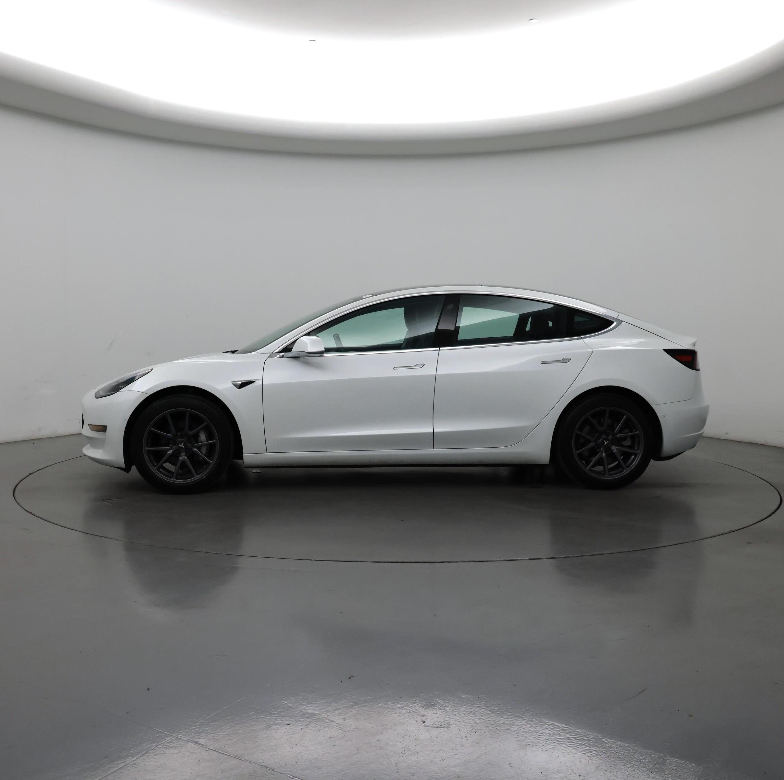 Thumbnail: 2019 Tesla Model 3 - 3