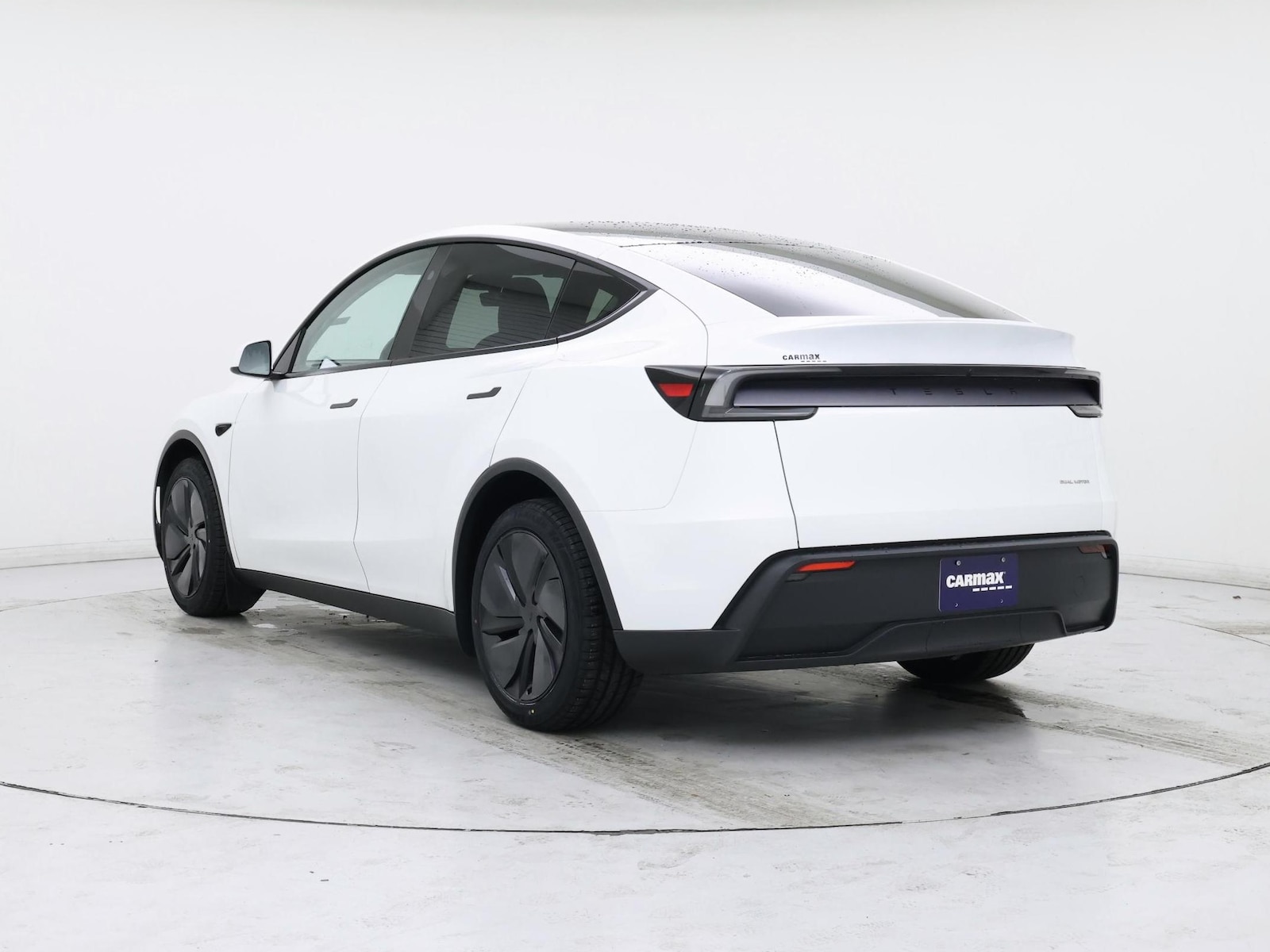 2026 Tesla Model Y Long Range - Photo 3