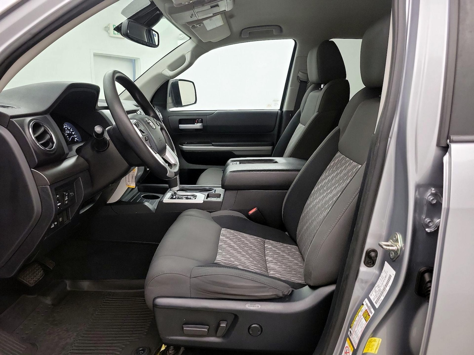 2019 Toyota Tundra SR5 - Photo 12