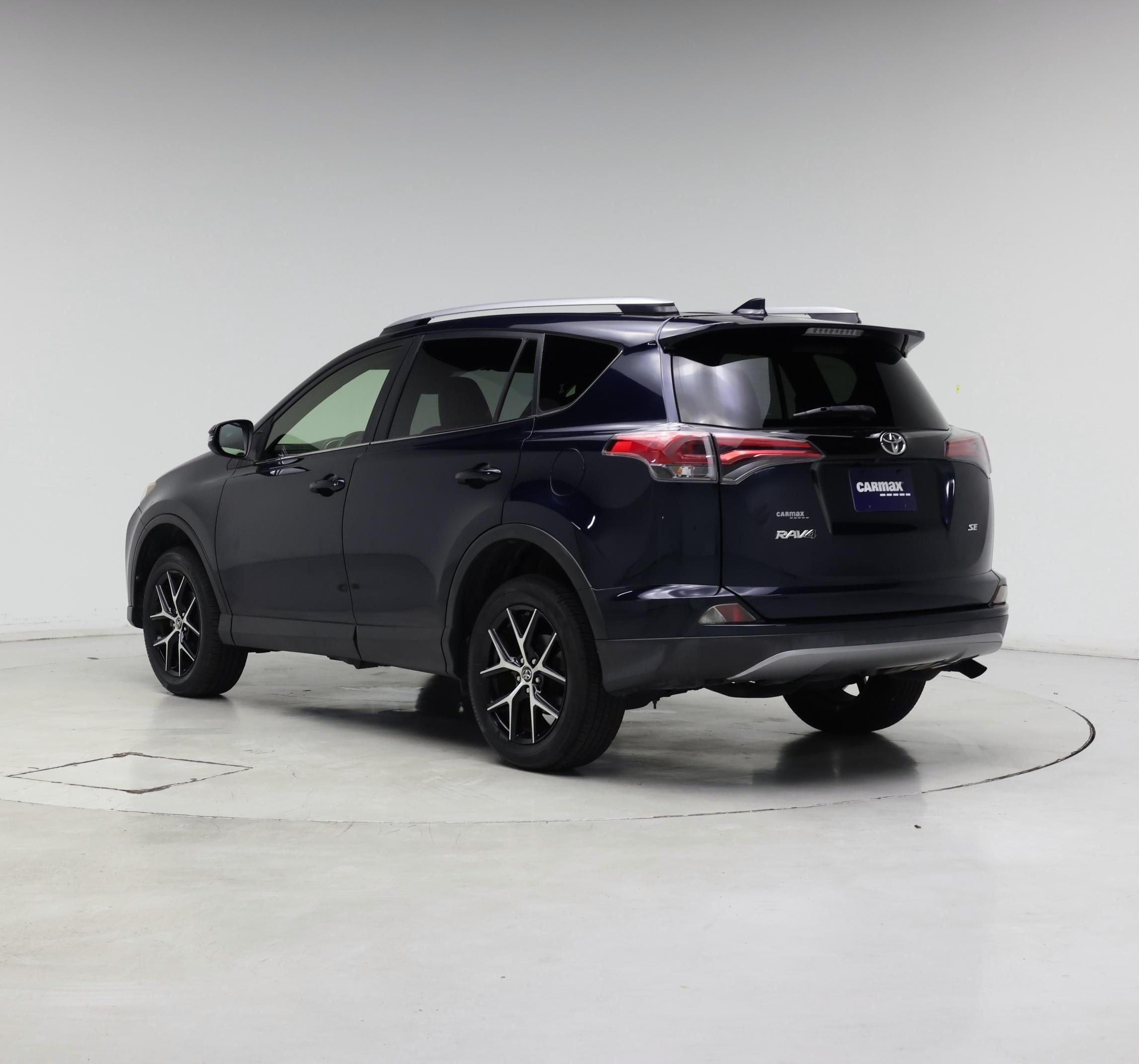 Thumbnail: 2017 Toyota RAV4 - 2