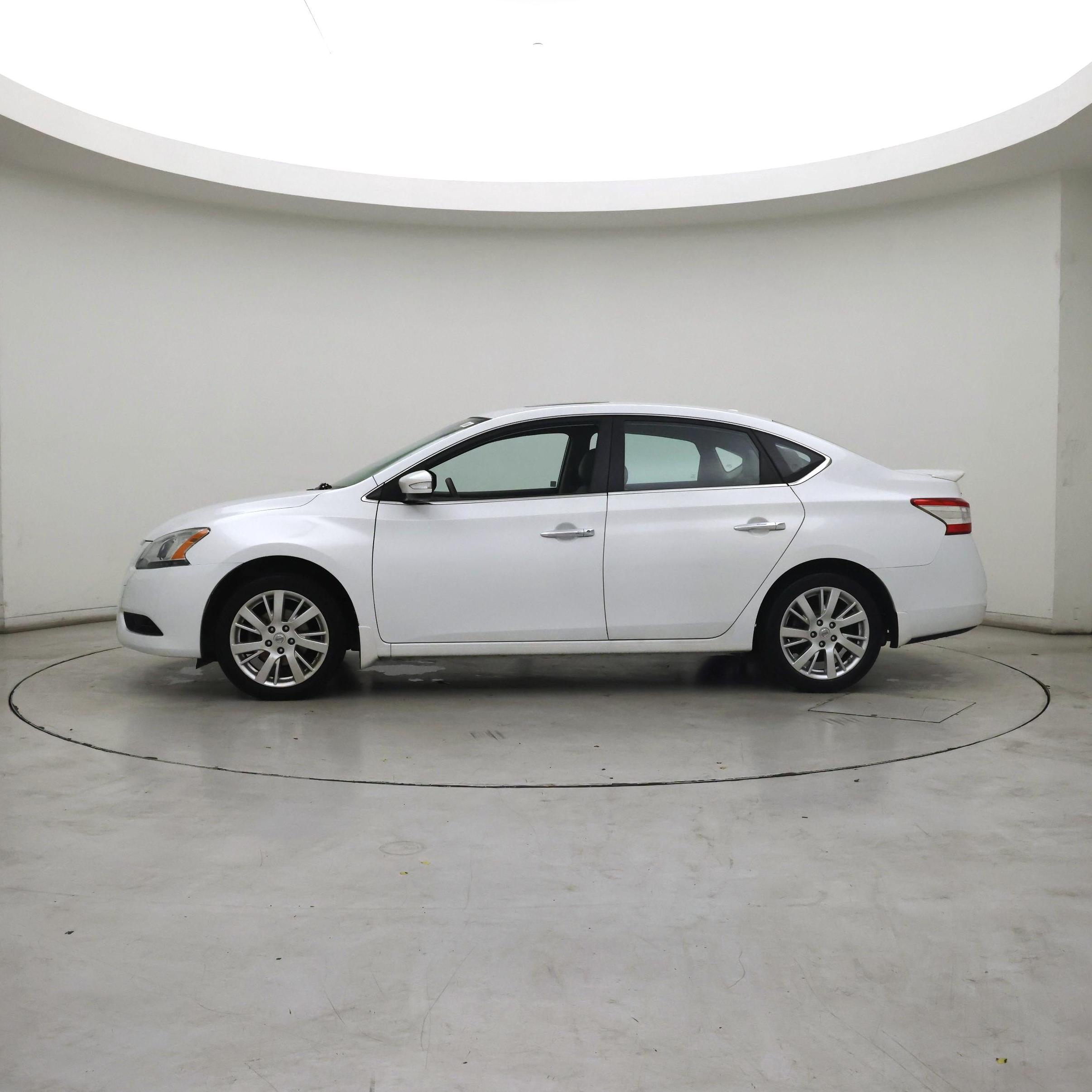 Thumbnail: 2014 Nissan Sentra - 3