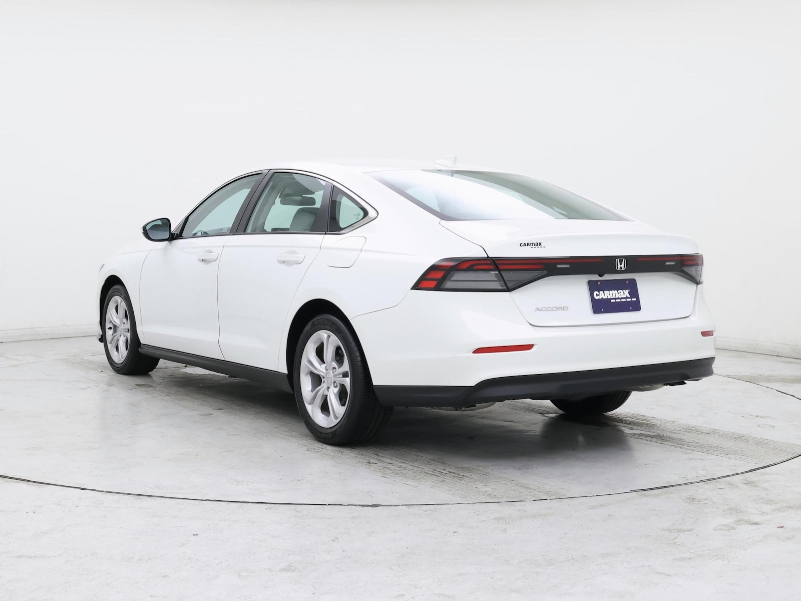 2023 Honda Accord LX - Photo 3