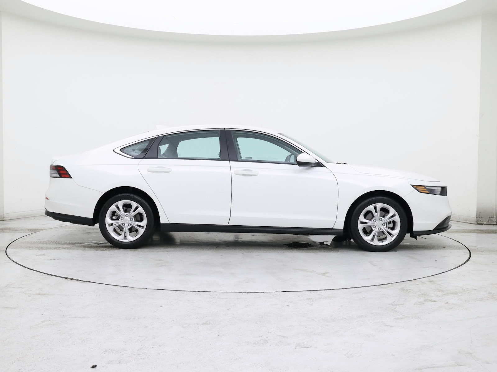 2023 Honda Accord LX - Photo 8