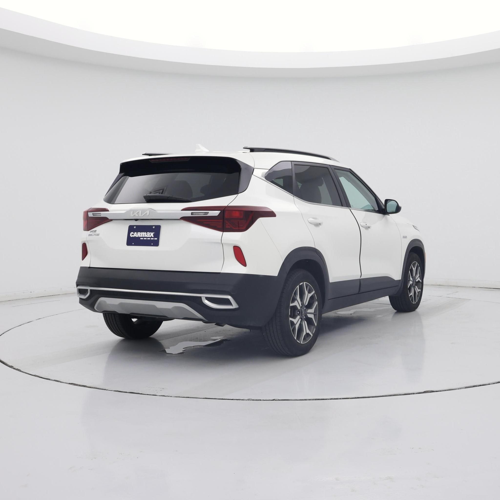 Thumbnail: 2022 Kia Seltos - 8