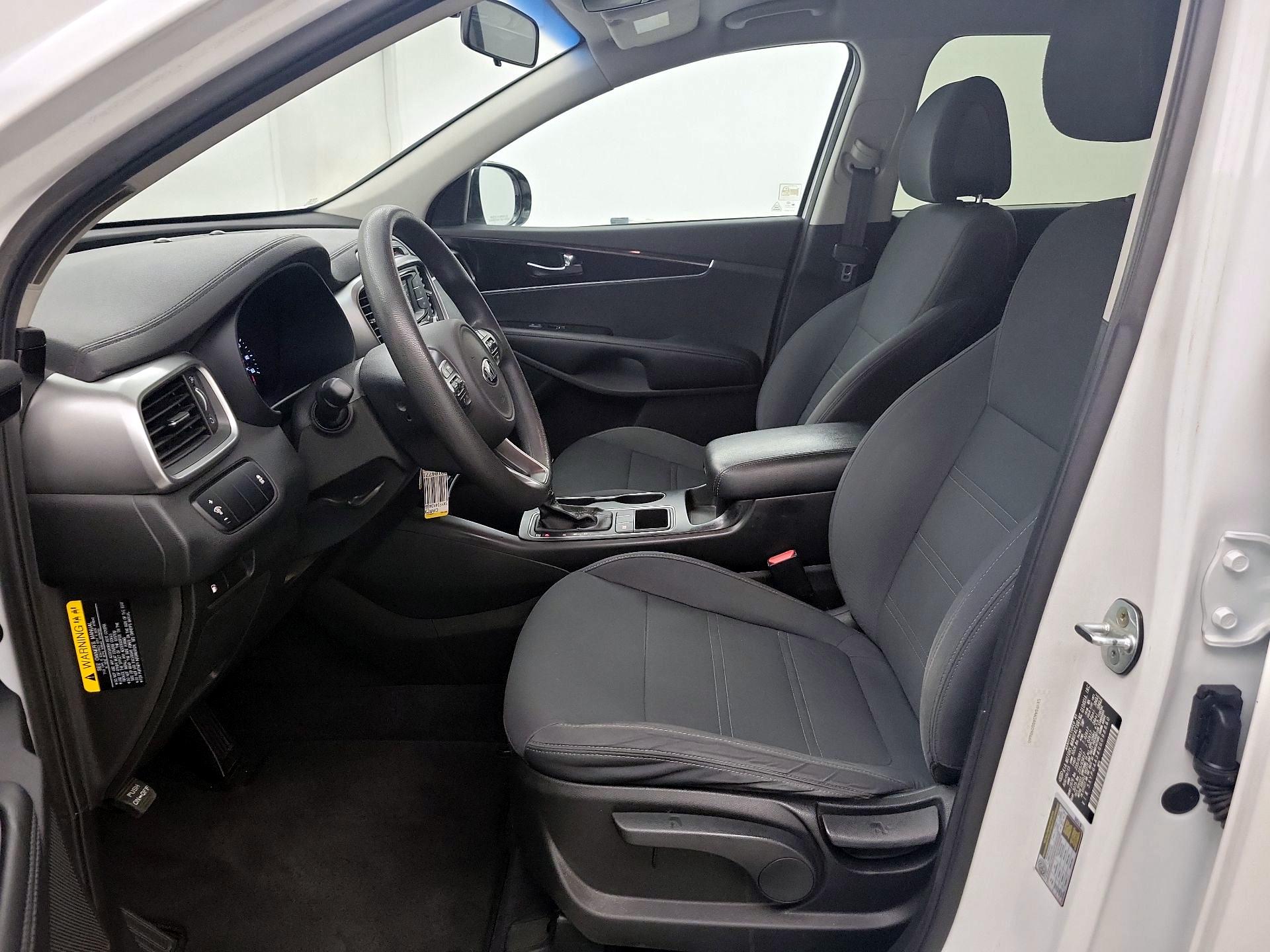 Thumbnail: 2016 Kia Sorento - 11
